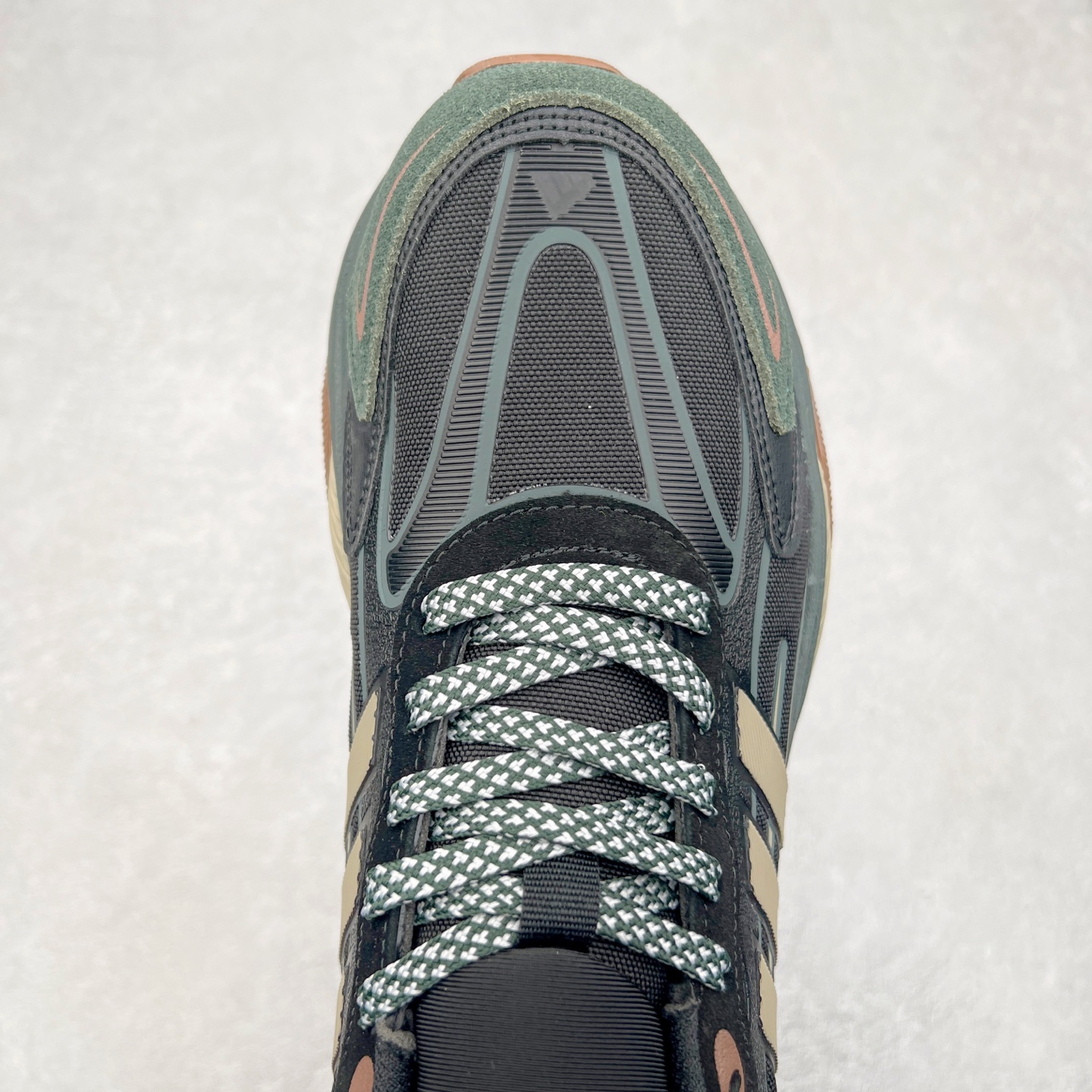 图片[4]-AD Originals Mts Pro 系列低帮厚底老爹风复古透气缓震休闲运动慢跑鞋 IH6344 打起精神，迎接美好一天。来全速向前，由这款 adidas 运动鞋为你打气。配备超轻盈 adidas Lightstrike 缓衝技术，为每步注入动力，加上顺滑鞋身，赋予灵活承托。柔软衬裡稳固贴脚，配合耐磨橡胶外底，助你应对不同的地形，轻松走遍城市街道、穿梭树林小径。尺码：36 36⅔ 37⅓ 38 38⅔ 39⅓ 40 40⅔ 41⅓ 42 42⅔ 43⅓ 44 45-选品中心