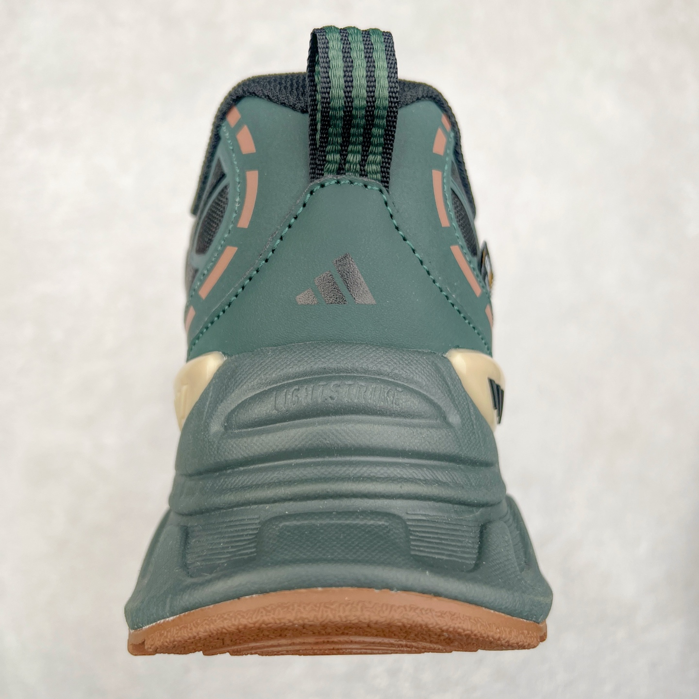 图片[8]-AD Originals Mts Pro 系列低帮厚底老爹风复古透气缓震休闲运动慢跑鞋 IH6344 打起精神，迎接美好一天。来全速向前，由这款 adidas 运动鞋为你打气。配备超轻盈 adidas Lightstrike 缓衝技术，为每步注入动力，加上顺滑鞋身，赋予灵活承托。柔软衬裡稳固贴脚，配合耐磨橡胶外底，助你应对不同的地形，轻松走遍城市街道、穿梭树林小径。尺码：36 36⅔ 37⅓ 38 38⅔ 39⅓ 40 40⅔ 41⅓ 42 42⅔ 43⅓ 44 45-选品中心