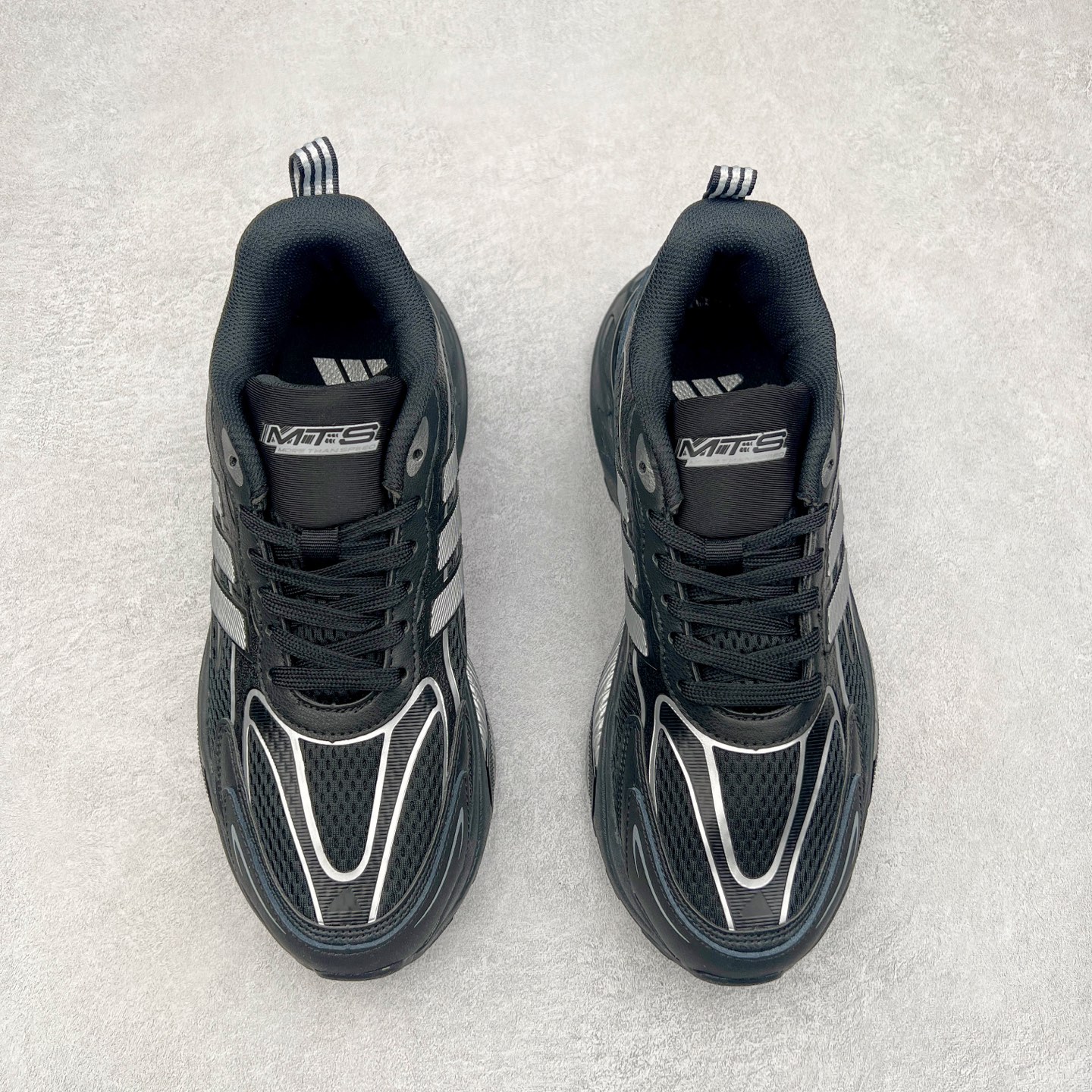 图片[2]-AD Originals Mts Pro 系列低帮厚底老爹风复古透气缓震休闲运动慢跑鞋 IH5835 打起精神，迎接美好一天。来全速向前，由这款 adidas 运动鞋为你打气。配备超轻盈 adidas Lightstrike 缓衝技术，为每步注入动力，加上顺滑鞋身，赋予灵活承托。柔软衬裡稳固贴脚，配合耐磨橡胶外底，助你应对不同的地形，轻松走遍城市街道、穿梭树林小径。尺码：36 36⅔ 37⅓ 38 38⅔ 39⅓ 40 40⅔ 41⅓ 42 42⅔ 43⅓ 44 45-选品中心