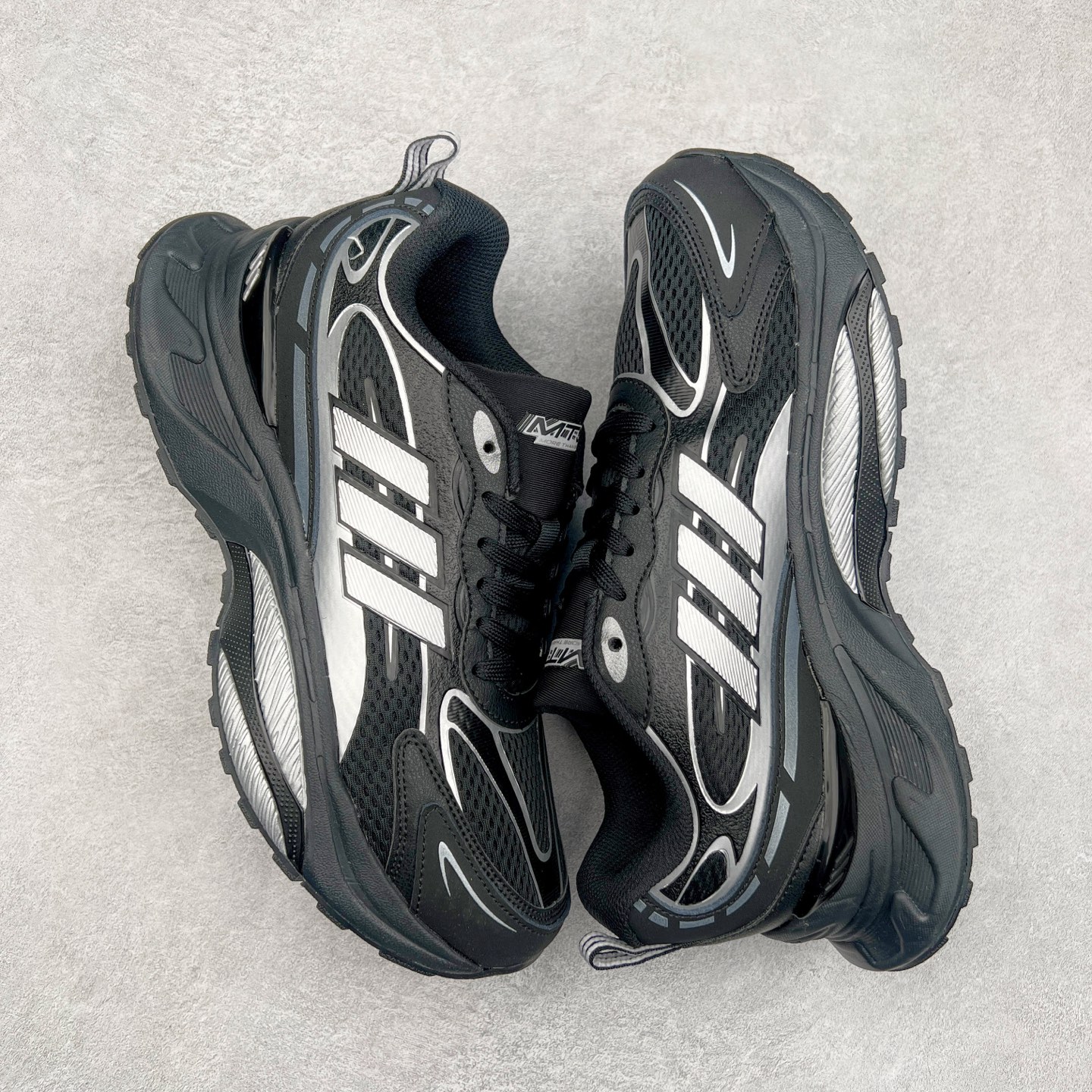 图片[3]-AD Originals Mts Pro 系列低帮厚底老爹风复古透气缓震休闲运动慢跑鞋 IH5835 打起精神，迎接美好一天。来全速向前，由这款 adidas 运动鞋为你打气。配备超轻盈 adidas Lightstrike 缓衝技术，为每步注入动力，加上顺滑鞋身，赋予灵活承托。柔软衬裡稳固贴脚，配合耐磨橡胶外底，助你应对不同的地形，轻松走遍城市街道、穿梭树林小径。尺码：36 36⅔ 37⅓ 38 38⅔ 39⅓ 40 40⅔ 41⅓ 42 42⅔ 43⅓ 44 45-选品中心