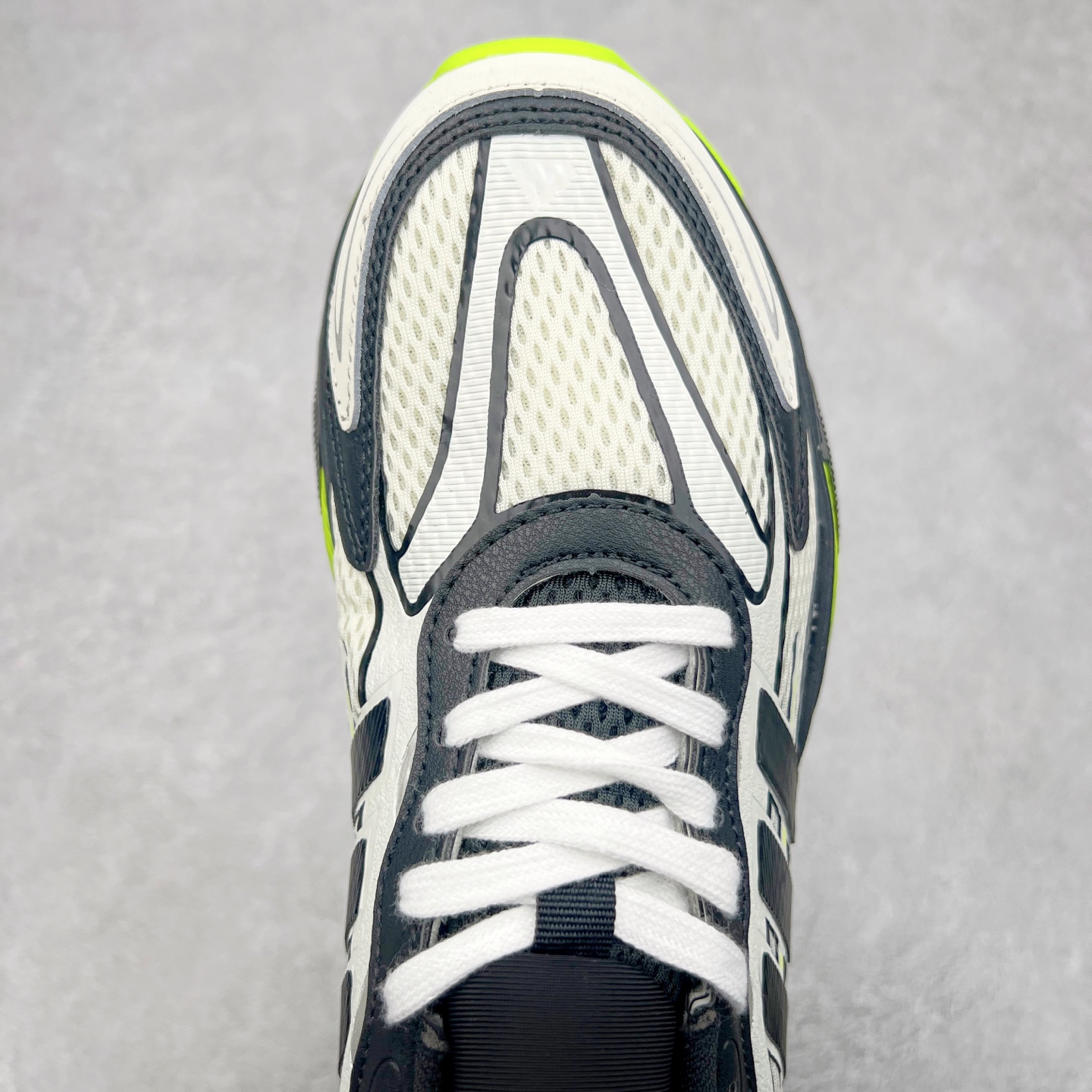 图片[4]-AD Originals Mts Pro 系列低帮厚底老爹风复古透气缓震休闲运动慢跑鞋 IH8252 打起精神，迎接美好一天。来全速向前，由这款 adidas 运动鞋为你打气。配备超轻盈 adidas Lightstrike 缓衝技术，为每步注入动力，加上顺滑鞋身，赋予灵活承托。柔软衬裡稳固贴脚，配合耐磨橡胶外底，助你应对不同的地形，轻松走遍城市街道、穿梭树林小径。尺码：36 36⅔ 37⅓ 38 38⅔ 39⅓ 40 40⅔ 41⅓ 42 42⅔ 43⅓ 44 45-选品中心