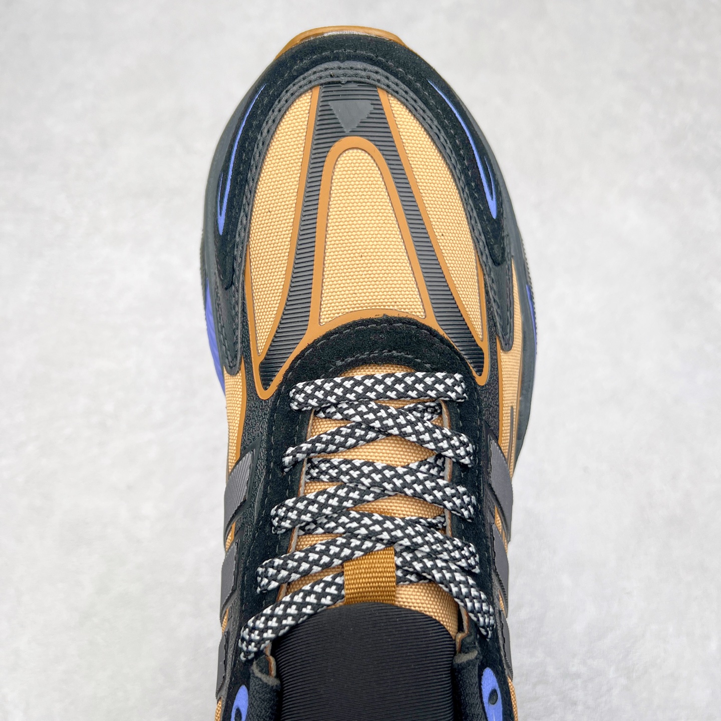 图片[4]-AD Originals Mts Pro 系列低帮厚底老爹风复古透气缓震休闲运动慢跑鞋 IH6341 打起精神，迎接美好一天。来全速向前，由这款 adidas 运动鞋为你打气。配备超轻盈 adidas Lightstrike 缓衝技术，为每步注入动力，加上顺滑鞋身，赋予灵活承托。柔软衬裡稳固贴脚，配合耐磨橡胶外底，助你应对不同的地形，轻松走遍城市街道、穿梭树林小径。尺码：36 36⅔ 37⅓ 38 38⅔ 39⅓ 40 40⅔ 41⅓ 42 42⅔ 43⅓ 44 45-选品中心