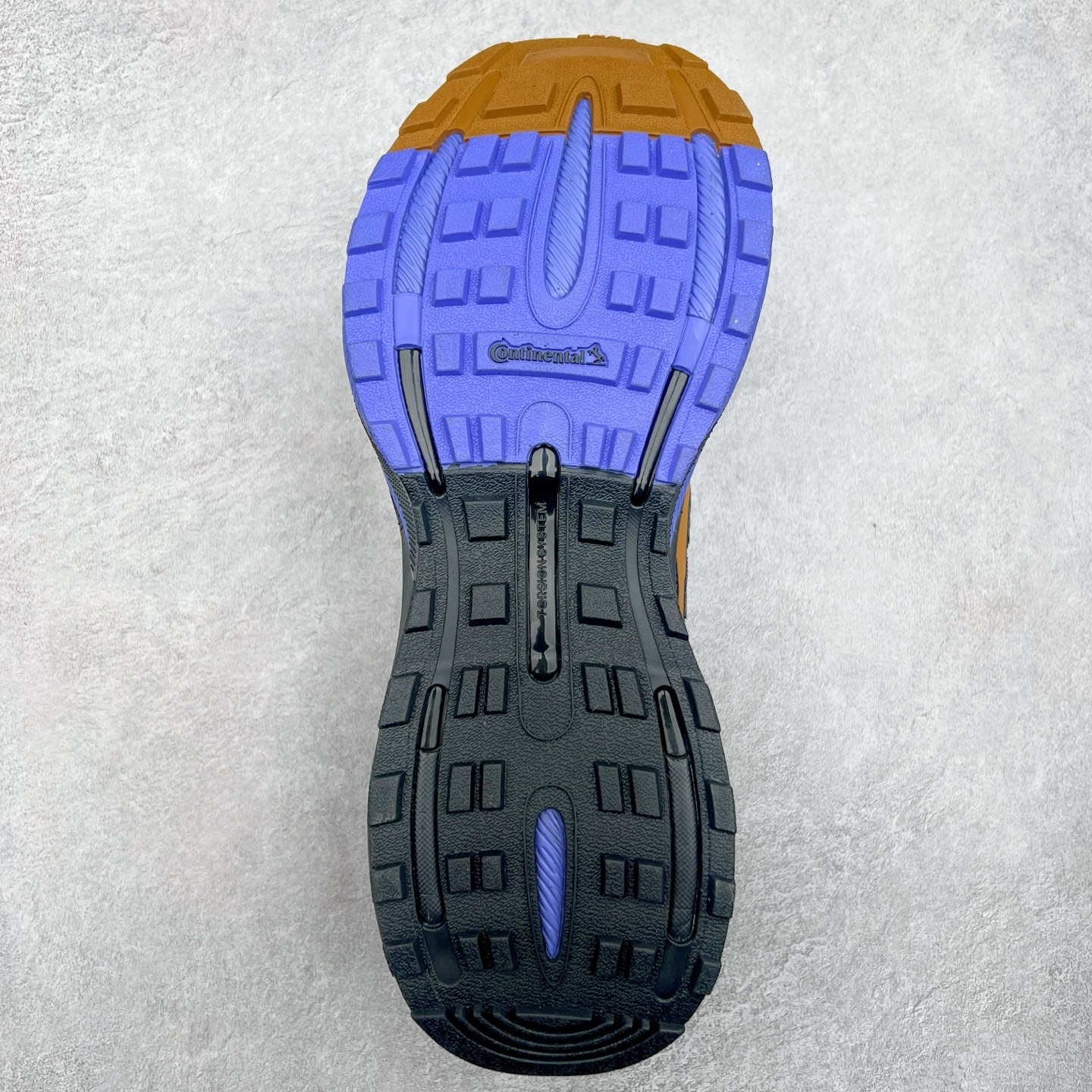 图片[9]-AD Originals Mts Pro 系列低帮厚底老爹风复古透气缓震休闲运动慢跑鞋 IH6341 打起精神，迎接美好一天。来全速向前，由这款 adidas 运动鞋为你打气。配备超轻盈 adidas Lightstrike 缓衝技术，为每步注入动力，加上顺滑鞋身，赋予灵活承托。柔软衬裡稳固贴脚，配合耐磨橡胶外底，助你应对不同的地形，轻松走遍城市街道、穿梭树林小径。尺码：36 36⅔ 37⅓ 38 38⅔ 39⅓ 40 40⅔ 41⅓ 42 42⅔ 43⅓ 44 45-选品中心