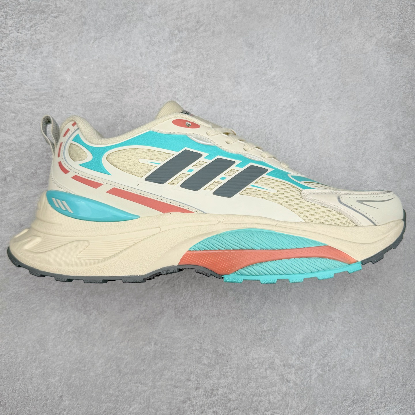 AD Originals Mts Pro 系列低帮厚底老爹风复古透气缓震休闲运动慢跑鞋 IH5838 打起精神，迎接美好一天。来全速向前，由这款 adidas 运动鞋为你打气。配备超轻盈 adidas Lightstrike 缓衝技术，为每步注入动力，加上顺滑鞋身，赋予灵活承托。柔软衬裡稳固贴脚，配合耐磨橡胶外底，助你应对不同的地形，轻松走遍城市街道、穿梭树林小径。尺码：36 36⅔ 37⅓ 38 38⅔ 39⅓ 40 40⅔ 41⅓ 42 42⅔ 43⅓ 44 45-选品中心