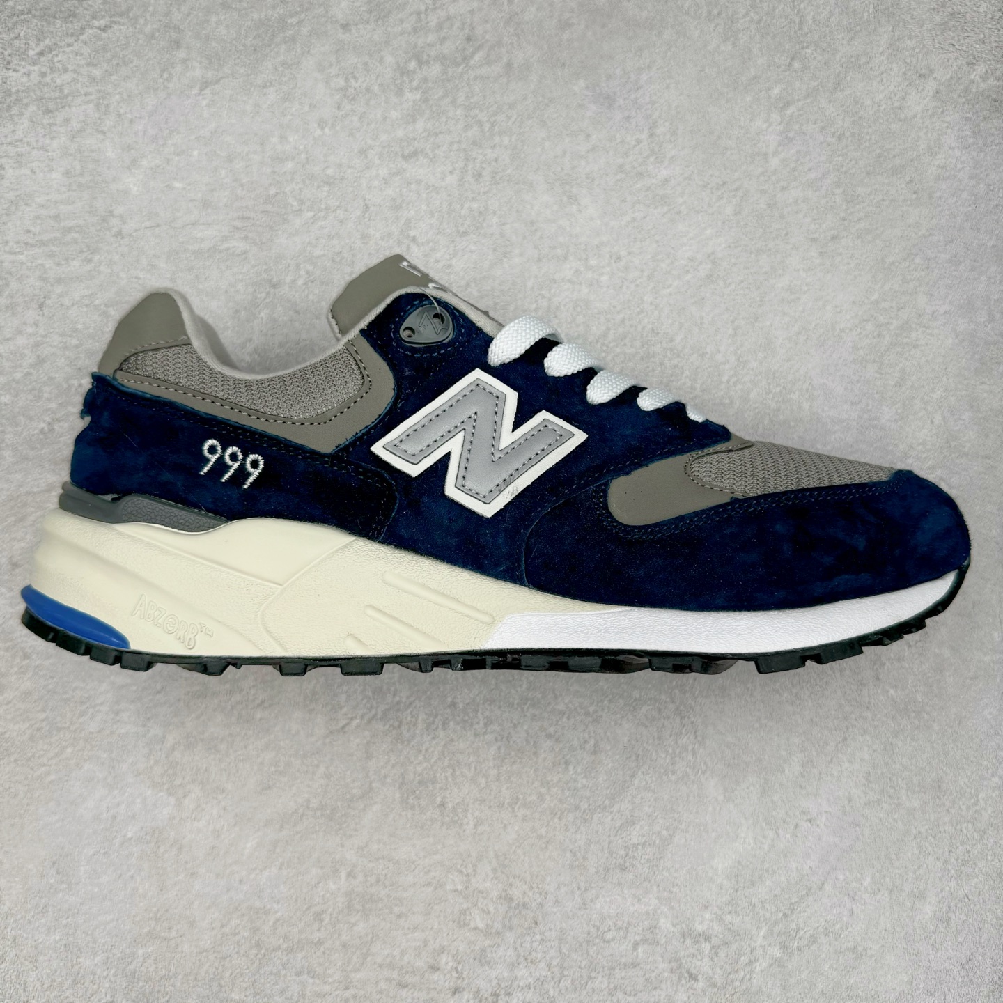 New Balance NB999系列 美潮高端原装原装套楦 真正的正品修长鞋型 早期外围实体充正案例无数 外贸客户指定订单前后掌分段组合大底 内置科技软底 缓震效果极佳日系潮人必备款 尺码同步专柜 尺码：39.5 40 40.5 41.5 42 42.5 43 44-选品中心