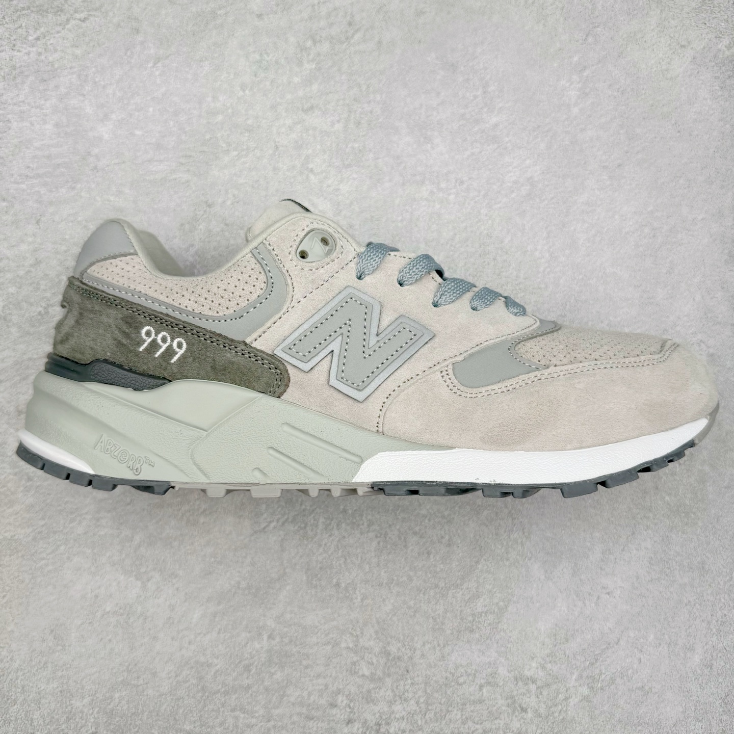 New Balance NB999系列 美潮高端原装原装套楦 真正的正品修长鞋型 早期外围实体充正案例无数 外贸客户指定订单前后掌分段组合大底 内置科技软底 缓震效果极佳日系潮人必备款 尺码同步专柜 尺码:39.5 40 40.5 41.5 42 42.5 43 44-选品中心