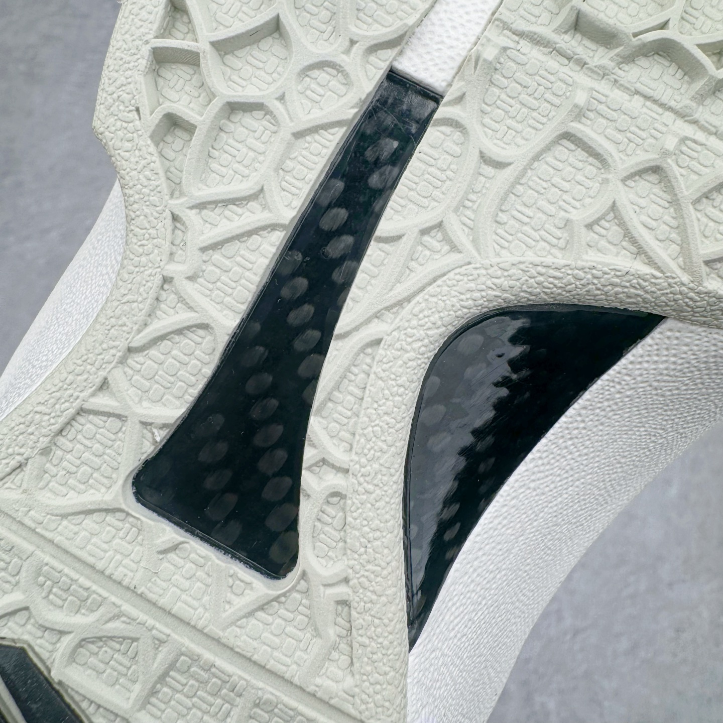 图片[22]-＃Star NK Zoom Kobe 6 Protro 科比六代 全明星2.0 白色星星 FQ3546-100 圈内顶级批次 完美复刻公司货 前掌超大Zoom Turbo气垫 后掌EVA缓震 真正的原汁原味 还原ZP脚感 全身鞋材卡料色独家定制 唯一正确喷漆工艺Swoosh 正确凹凸蛇鳞工艺 正确鞋面渐变效果 内全置真动飞态线 独立原厂模具 最大尺码达到48.5码 首批不拼图大几率过验 亲测已过 支持各种高强度实战 无需担心 上脚价 补货周期极长 脚宽建议买大半码 科比系列前掌偏窄 不影响二次销售 支持七天无理由退换 尺码：40 40.5 41 42 42.5 43 44 44.5 45 45.5 46 47.5 48.5-选品中心