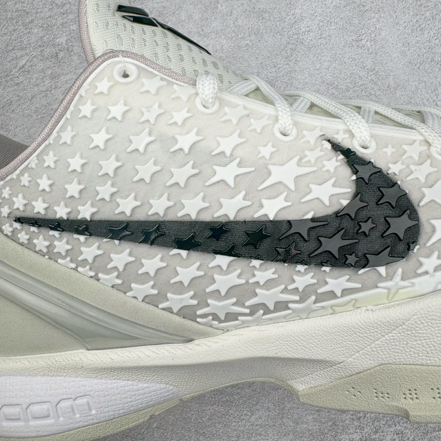 图片[20]-＃Star NK Zoom Kobe 6 Protro 科比六代 全明星2.0 白色星星 FQ3546-100 圈内顶级批次 完美复刻公司货 前掌超大Zoom Turbo气垫 后掌EVA缓震 真正的原汁原味 还原ZP脚感 全身鞋材卡料色独家定制 唯一正确喷漆工艺Swoosh 正确凹凸蛇鳞工艺 正确鞋面渐变效果 内全置真动飞态线 独立原厂模具 最大尺码达到48.5码 首批不拼图大几率过验 亲测已过 支持各种高强度实战 无需担心 上脚价 补货周期极长 脚宽建议买大半码 科比系列前掌偏窄 不影响二次销售 支持七天无理由退换 尺码：40 40.5 41 42 42.5 43 44 44.5 45 45.5 46 47.5 48.5-选品中心