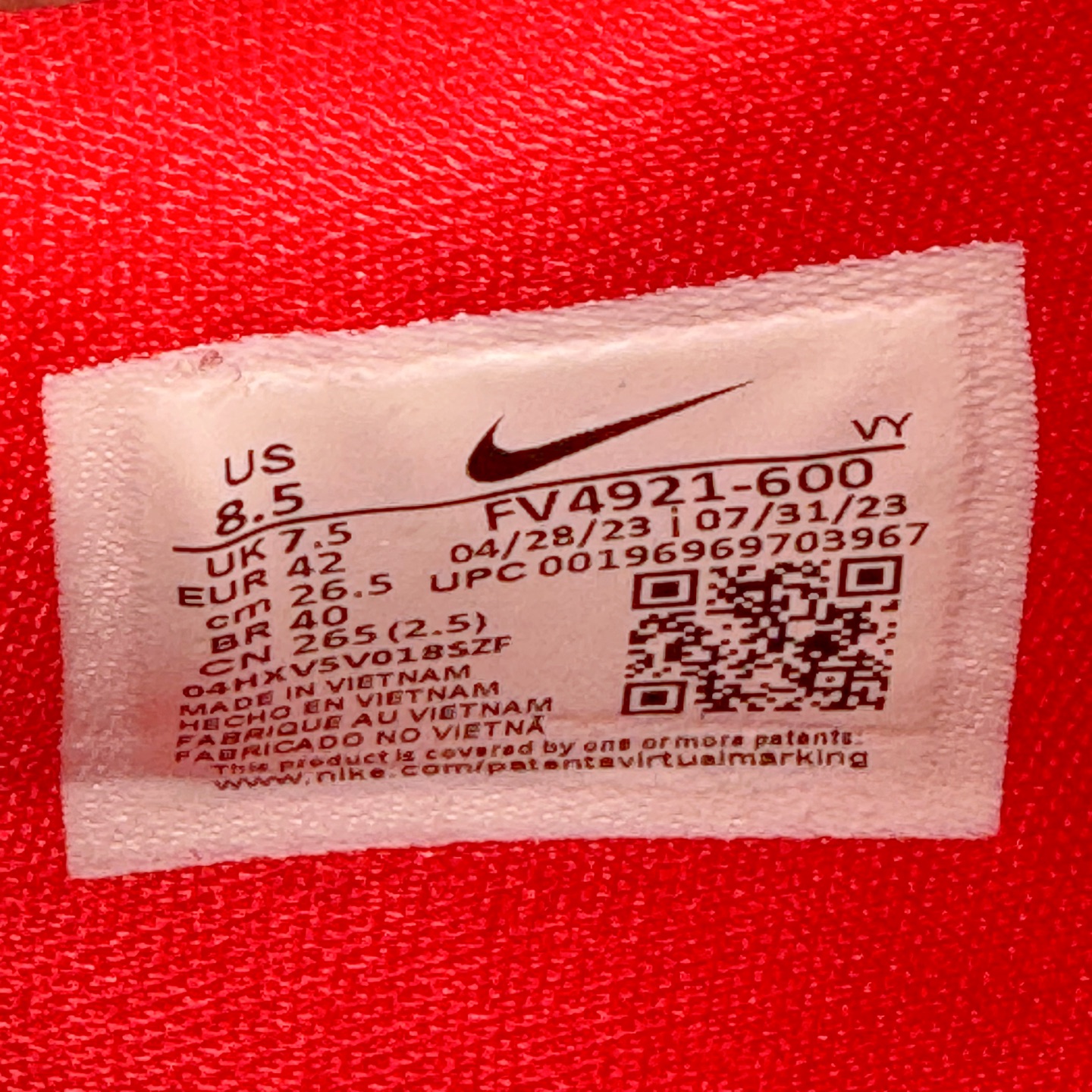 图片[20]-＃Star NK Zoom Kobe 6 Protro 科比六代 红黑反转青蜂侠 FV4921-600 圈内顶级批次 完美复刻公司货 前掌超大Zoom Turbo气垫 后掌EVA缓震 真正的原汁原味 还原ZP脚感 全身鞋材卡料色独家定制 唯一正确喷漆工艺Swoosh 正确凹凸蛇鳞工艺 正确鞋面渐变效果 内全置真动飞态线 独立原厂模具 最大尺码达到48.5码 首批不拼图大几率过验 亲测已过 支持各种高强度实战 无需担心 上脚价 补货周期极长 脚宽建议买大半码 科比系列前掌偏窄 不影响二次销售 支持七天无理由退换 尺码：40 40.5 41 42 42.5 43 44 44.5 45 45.5 46 47.5 48.5-选品中心