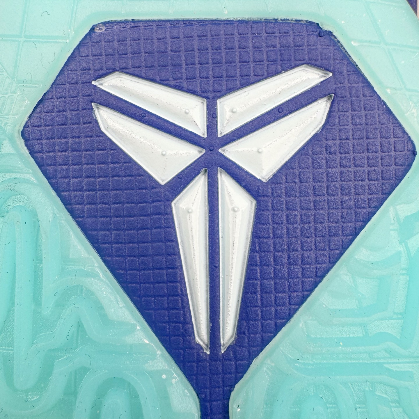 图片[18]-＃Star NK Zoom Kobe 科比5代 X-Ray 蓝色骨骼 HJ4303-400 圈内顶级批次 完美复刻公司货 前掌超大Zoom Turbo气垫 后掌EVA缓震 真正的原汁原味 还原ZP脚感 全身鞋材卡料色独家定制 唯一正确喷漆工艺Swoosh 正确凹凸蛇鳞工艺 正确鞋面渐变效果 内全置真动飞态线 独立原厂模具 最大尺码达到49.5码 首批不拼图大几率过验 亲测已过 支持各种高强度实战 无需担心 上脚价 补货周期极长 脚宽建议买大半码 科比系列前掌偏窄 不影响二次销售 支持七天无理由退换 尺码：40 40.5 41 42 42.5 43 44 44.5 45 45.5 46 47.5 48.5-选品中心