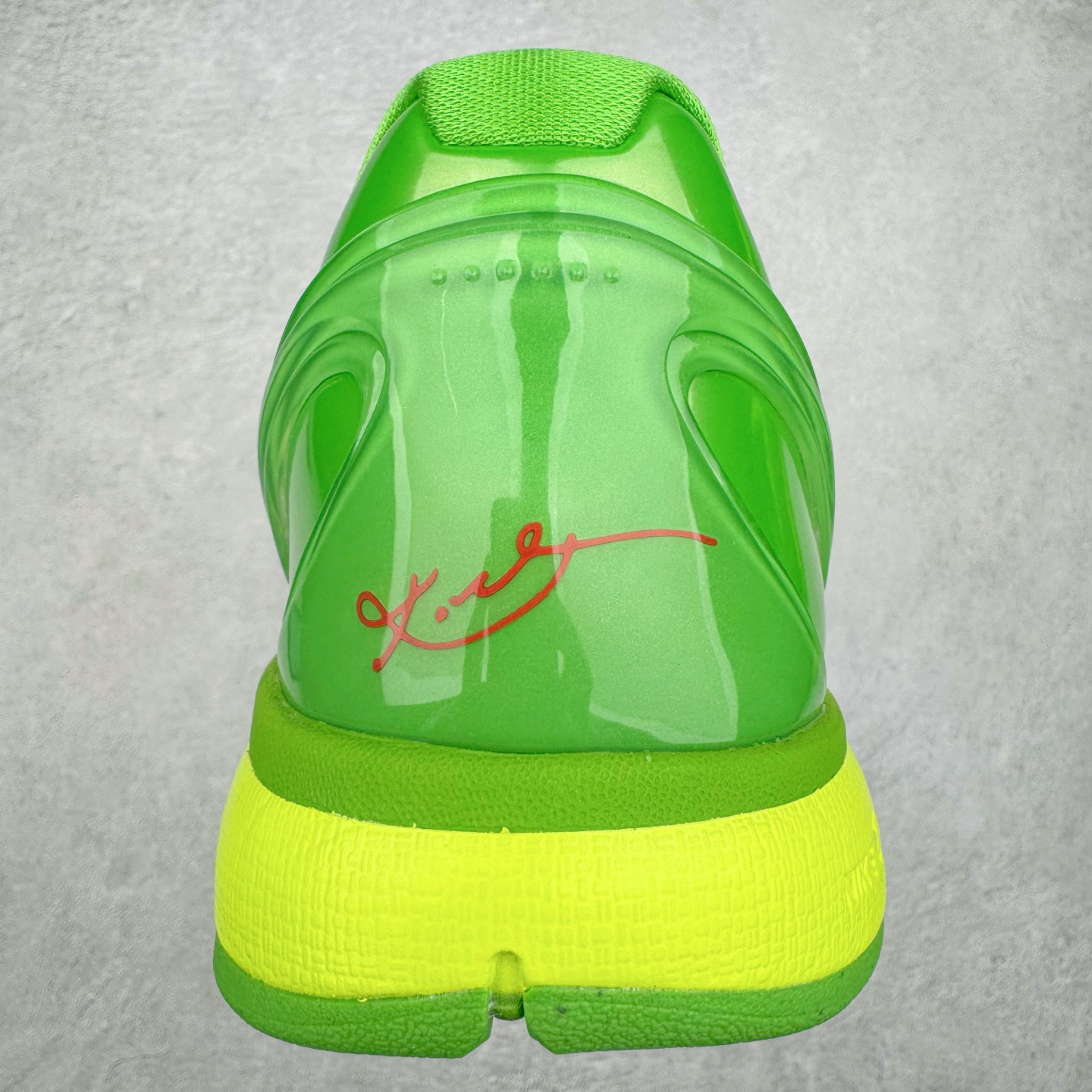 图片[8]-＃Star NK Zoom Kobe 6 Protro 科比六代 青蜂侠 CW2190-300 圈内顶级批次 完美复刻公司货 前掌超大Zoom Turbo气垫 后掌EVA缓震 真正的原汁原味 还原ZP脚感 全身鞋材卡料色独家定制 唯一正确喷漆工艺Swoosh 正确凹凸蛇鳞工艺 正确鞋面渐变效果 内全置真动飞态线 独立原厂模具 最大尺码达到48.5码 首批不拼图大几率过验 亲测已过 支持各种高强度实战 无需担心 上脚价 补货周期极长 脚宽建议买大半码 科比系列前掌偏窄 不影响二次销售 支持七天无理由退换 尺码：40 40.5 41 42 42.5 43 44 44.5 45 45.5 46 47.5 48.5-选品中心