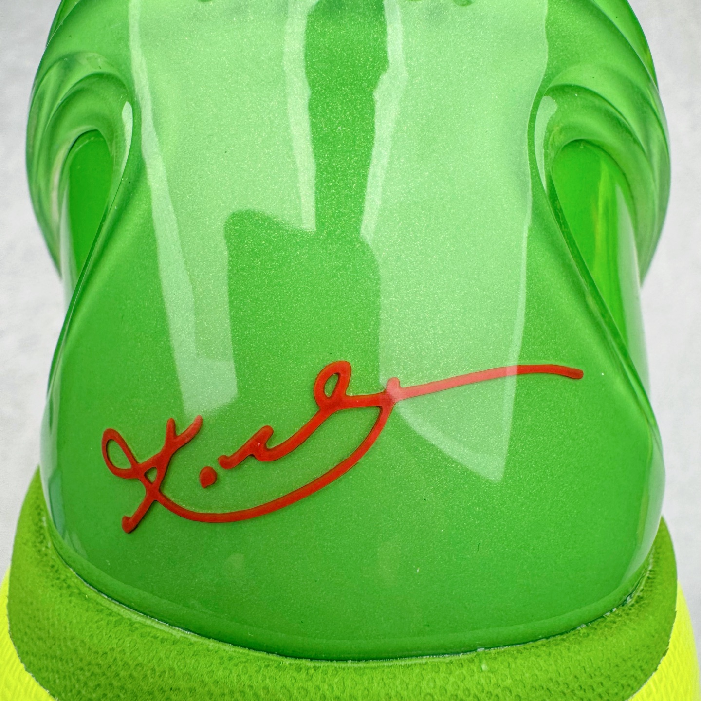 图片[14]-＃Star NK Zoom Kobe 6 Protro 科比六代 青蜂侠 CW2190-300 圈内顶级批次 完美复刻公司货 前掌超大Zoom Turbo气垫 后掌EVA缓震 真正的原汁原味 还原ZP脚感 全身鞋材卡料色独家定制 唯一正确喷漆工艺Swoosh 正确凹凸蛇鳞工艺 正确鞋面渐变效果 内全置真动飞态线 独立原厂模具 最大尺码达到48.5码 首批不拼图大几率过验 亲测已过 支持各种高强度实战 无需担心 上脚价 补货周期极长 脚宽建议买大半码 科比系列前掌偏窄 不影响二次销售 支持七天无理由退换 尺码：40 40.5 41 42 42.5 43 44 44.5 45 45.5 46 47.5 48.5-选品中心