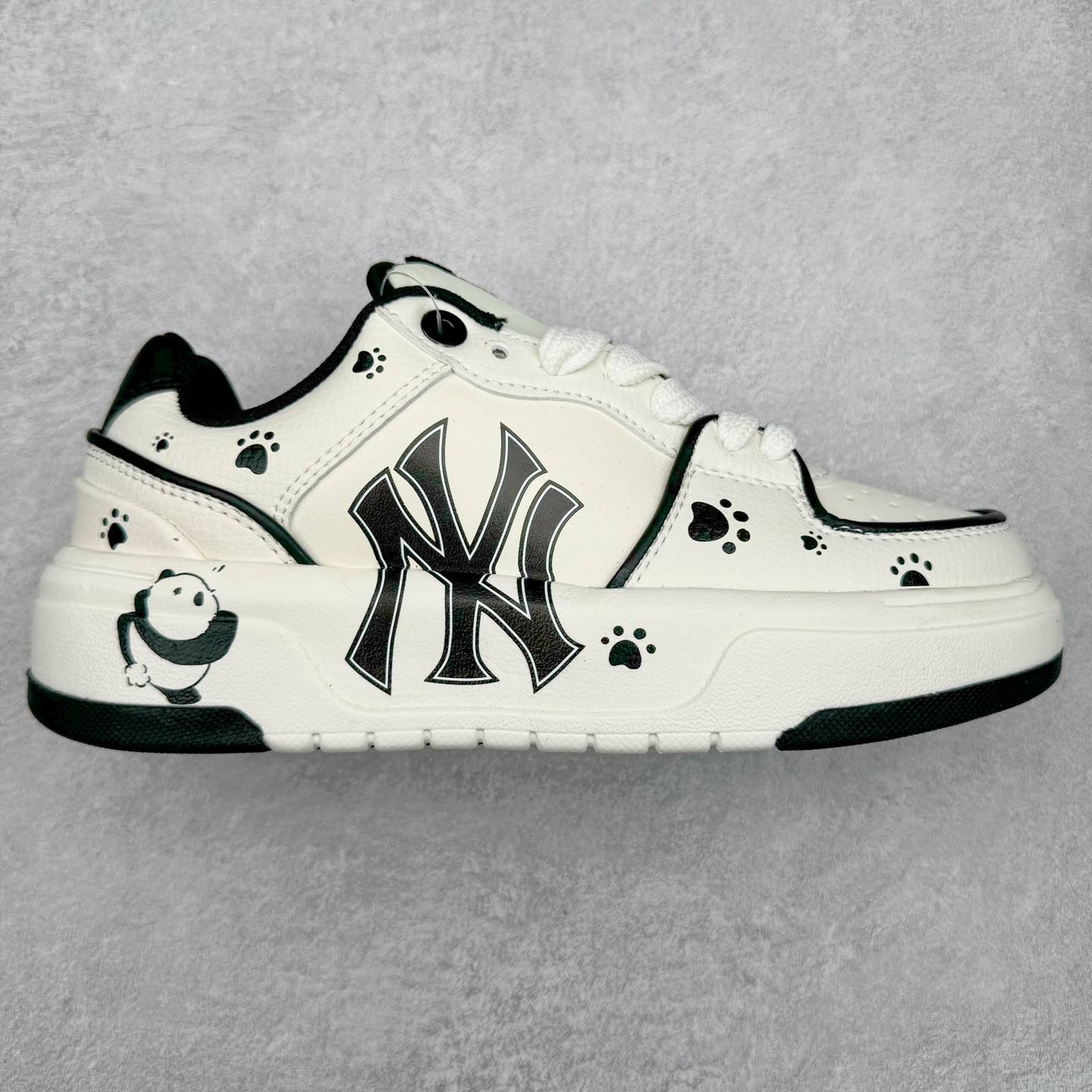 图片[2]-MLB Chunky Liner Basic 复古印花学长鞋系列低帮轻量增高厚底百搭休闲运动慢跑鞋板鞋 Korea韩国联名NY美国榄球纽约洋基队限定 韩国代购专供 全套原楦原纸板原厂数据开发 正确中底拉帮中底网布细节 平台代购专供 左脚内置芯片 韩国代购吊牌标贴 独家一比一RB+MD组合大底 高频后跟小人Logo精准对位立体饱满 正确网布加超迁鞋面 转印中底走线紧密 转印Logo工艺表层防刮不掉色 尺码：35 36 36.5 37.5 38 38.5 39 40 40.5 41 42 42.5 43 44 45-选品中心