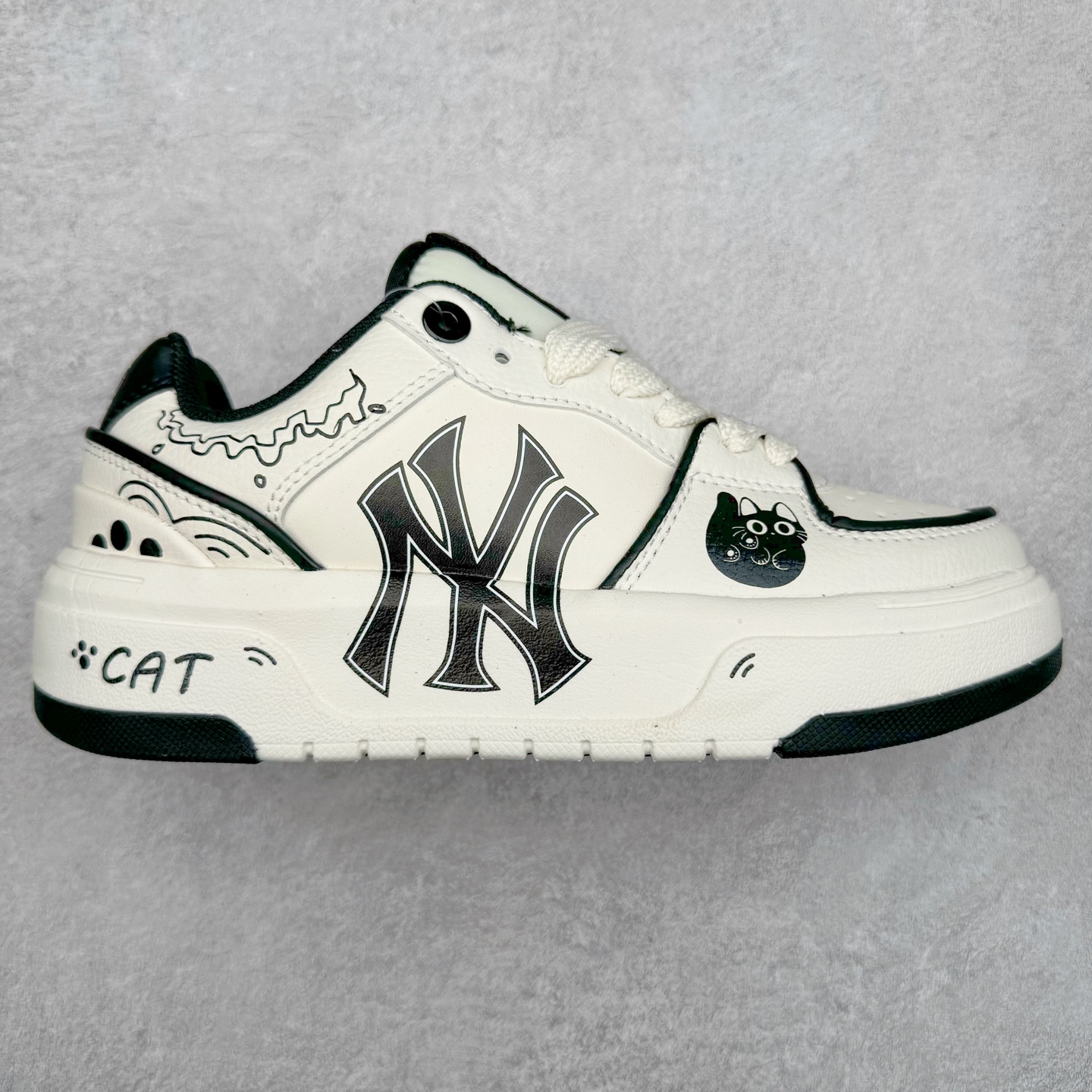 图片[5]-MLB Chunky Liner Basic 复古印花学长鞋系列低帮轻量增高厚底百搭休闲运动慢跑鞋板鞋 Korea韩国联名NY美国榄球纽约洋基队限定 韩国代购专供 全套原楦原纸板原厂数据开发 正确中底拉帮中底网布细节 平台代购专供 左脚内置芯片 韩国代购吊牌标贴 独家一比一RB+MD组合大底 高频后跟小人Logo精准对位立体饱满 正确网布加超迁鞋面 转印中底走线紧密 转印Logo工艺表层防刮不掉色 尺码：35 36 36.5 37.5 38 38.5 39 40 40.5 41 42 42.5 43 44 45-选品中心