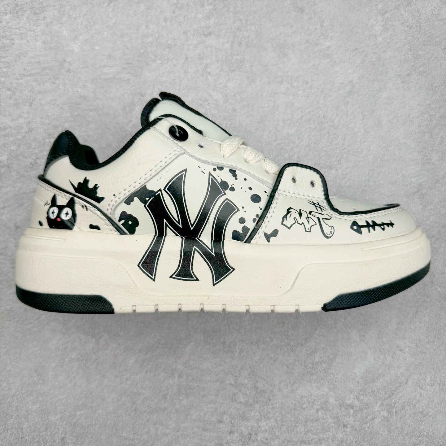 图片[7]-MLB Chunky Liner Basic 复古印花学长鞋系列低帮轻量增高厚底百搭休闲运动慢跑鞋板鞋 Korea韩国联名NY美国榄球纽约洋基队限定 韩国代购专供 全套原楦原纸板原厂数据开发 正确中底拉帮中底网布细节 平台代购专供 左脚内置芯片 韩国代购吊牌标贴 独家一比一RB+MD组合大底 高频后跟小人Logo精准对位立体饱满 正确网布加超迁鞋面 转印中底走线紧密 转印Logo工艺表层防刮不掉色 尺码：35 36 36.5 37.5 38 38.5 39 40 40.5 41 42 42.5 43 44 45-选品中心