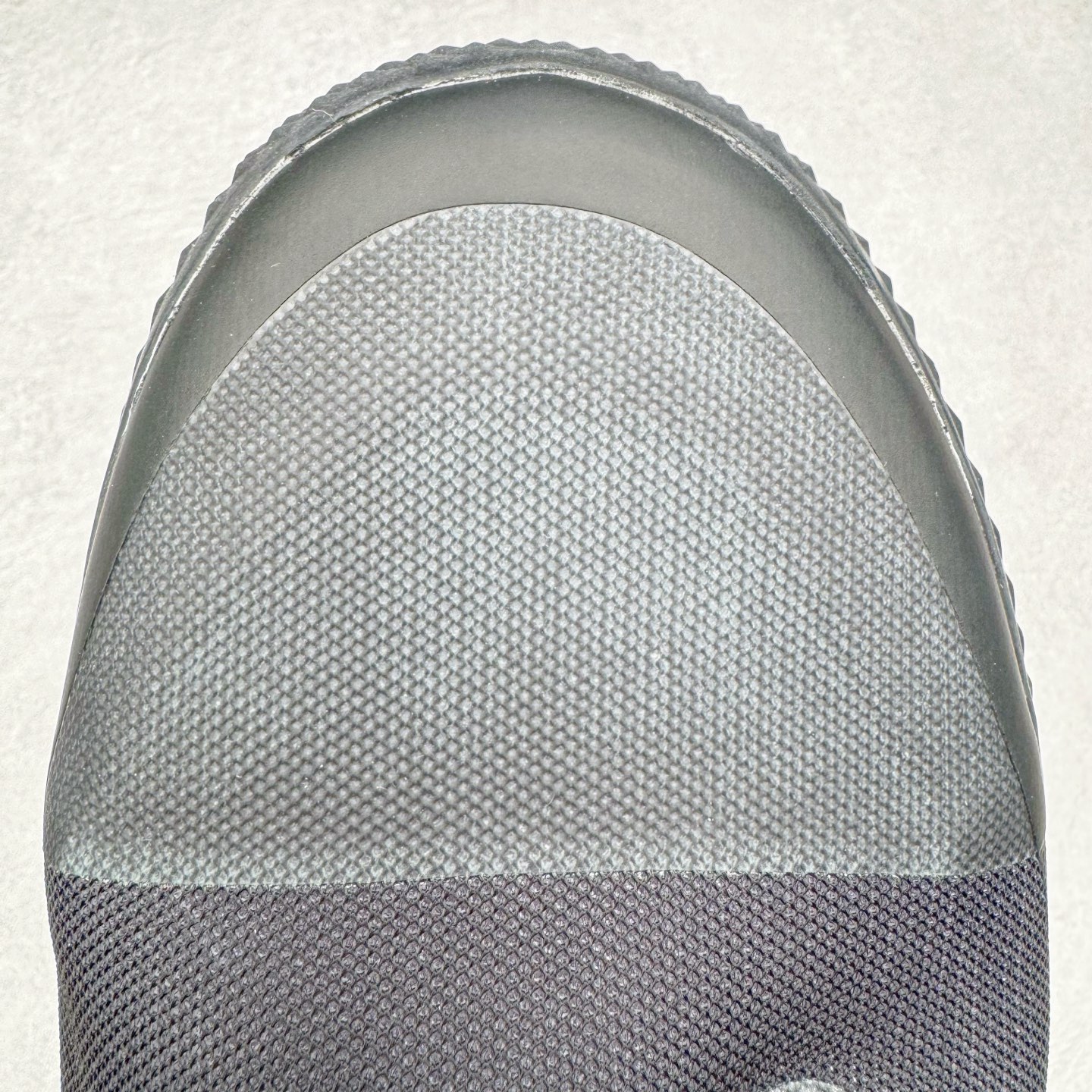 图片[15]-＃K版纯原Converse Chuck Taylor All Star Pro Bb Ox 实战篮球鞋 Converse全新Solstice系列再度迎来新作 此鞋型由Converse与NK传奇篮球产品设计师Eric Avar合作开发而成 All Star Pro BB代Converse设计的演变 并且融入了现代科Quadfit织法的鞋面提供稳定性与包覆NK React内核支撑多次切入与平稳起跳 All Star Pro BB同时也替Kelly Oubre Jr.等个性化球员设计独特配色 全新升级的BB Evo承袭前作嵌入式NIKE React鞋垫 带来轻盈灵活且贴合地面的舒适脚感 重叠模糊的经典星箭标致 营造犀利的速度感 曲面橡胶外底和菱型格状纹路 提供多方位抓地力 你可以在鞋身上发现一些全新的元素 鞋面材质注入更多填充支撑与包裹更加扎实50/50对分的鞋面配色 也更具视觉冲击力 尺码：36 37 37.5 38 38.5 39 40 40.5 41 42 42.5 43 44 44.5 45 46-选品中心