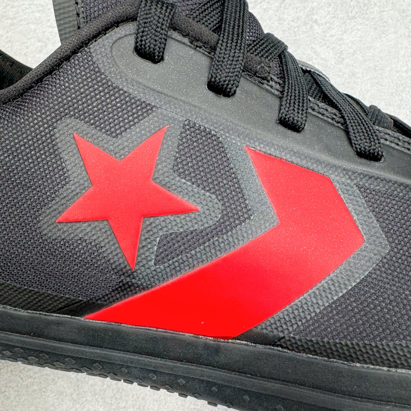 图片[16]-＃K版纯原Converse Chuck Taylor All Star Pro Bb Ox 实战篮球鞋 Converse全新Solstice系列再度迎来新作 此鞋型由Converse与NK传奇篮球产品设计师Eric Avar合作开发而成 All Star Pro BB代Converse设计的演变 并且融入了现代科Quadfit织法的鞋面提供稳定性与包覆NK React内核支撑多次切入与平稳起跳 All Star Pro BB同时也替Kelly Oubre Jr.等个性化球员设计独特配色 全新升级的BB Evo承袭前作嵌入式NIKE React鞋垫 带来轻盈灵活且贴合地面的舒适脚感 重叠模糊的经典星箭标致 营造犀利的速度感 曲面橡胶外底和菱型格状纹路 提供多方位抓地力 你可以在鞋身上发现一些全新的元素 鞋面材质注入更多填充支撑与包裹更加扎实50/50对分的鞋面配色 也更具视觉冲击力 尺码：36 37 37.5 38 38.5 39 40 40.5 41 42 42.5 43 44 44.5 45 46-选品中心