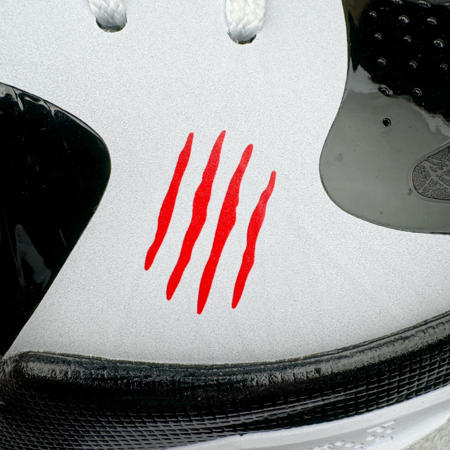 图片[22]-＃Star NK Zoom Kobe \\\”Bruce Lee\\\” 科比5代 李小龙黑白 CD4991-101 圈内顶级批次 完美复刻公司货 前掌超大Zoom Turbo气垫 后掌EVA缓震 真正的原汁原味 还原ZP脚感 全身鞋材卡料色独家定制 唯一正确喷漆工艺Swoosh 正确凹凸蛇鳞工艺 正确鞋面渐变效果 内全置真动飞态线 独立原厂模具 最大尺码达到49.5码 首批不拼图大几率过验 亲测已过 支持各种高强度实战 无需担心 上脚价 补货周期极长 脚宽建议买大半码 科比系列前掌偏窄 不影响二次销售 支持七天无理由退换 尺码：40 40.5 41 42 42.5 43 44 44.5 45 45.5 46 47.5 48.5-选品中心