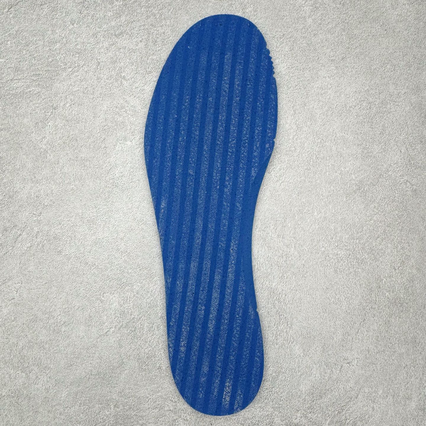 图片[14]-＃Star NK Zoom Kobe \\\”Bruce Lee\\\” 科比5代 李小龙黑白 CD4991-101 圈内顶级批次 完美复刻公司货 前掌超大Zoom Turbo气垫 后掌EVA缓震 真正的原汁原味 还原ZP脚感 全身鞋材卡料色独家定制 唯一正确喷漆工艺Swoosh 正确凹凸蛇鳞工艺 正确鞋面渐变效果 内全置真动飞态线 独立原厂模具 最大尺码达到49.5码 首批不拼图大几率过验 亲测已过 支持各种高强度实战 无需担心 上脚价 补货周期极长 脚宽建议买大半码 科比系列前掌偏窄 不影响二次销售 支持七天无理由退换 尺码：40 40.5 41 42 42.5 43 44 44.5 45 45.5 46 47.5 48.5-选品中心