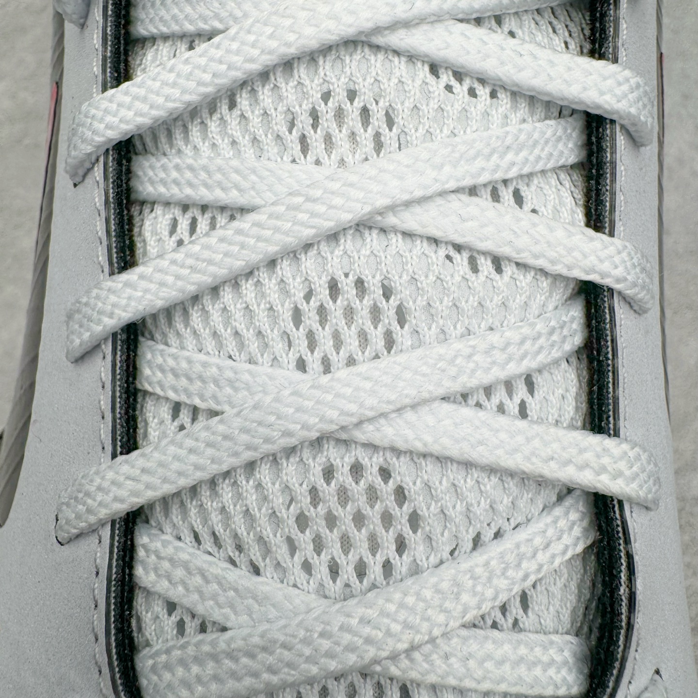 图片[24]-＃Star NK Zoom Kobe \\\”Bruce Lee\\\” 科比5代 李小龙黑白 CD4991-101 圈内顶级批次 完美复刻公司货 前掌超大Zoom Turbo气垫 后掌EVA缓震 真正的原汁原味 还原ZP脚感 全身鞋材卡料色独家定制 唯一正确喷漆工艺Swoosh 正确凹凸蛇鳞工艺 正确鞋面渐变效果 内全置真动飞态线 独立原厂模具 最大尺码达到49.5码 首批不拼图大几率过验 亲测已过 支持各种高强度实战 无需担心 上脚价 补货周期极长 脚宽建议买大半码 科比系列前掌偏窄 不影响二次销售 支持七天无理由退换 尺码：40 40.5 41 42 42.5 43 44 44.5 45 45.5 46 47.5 48.5-选品中心