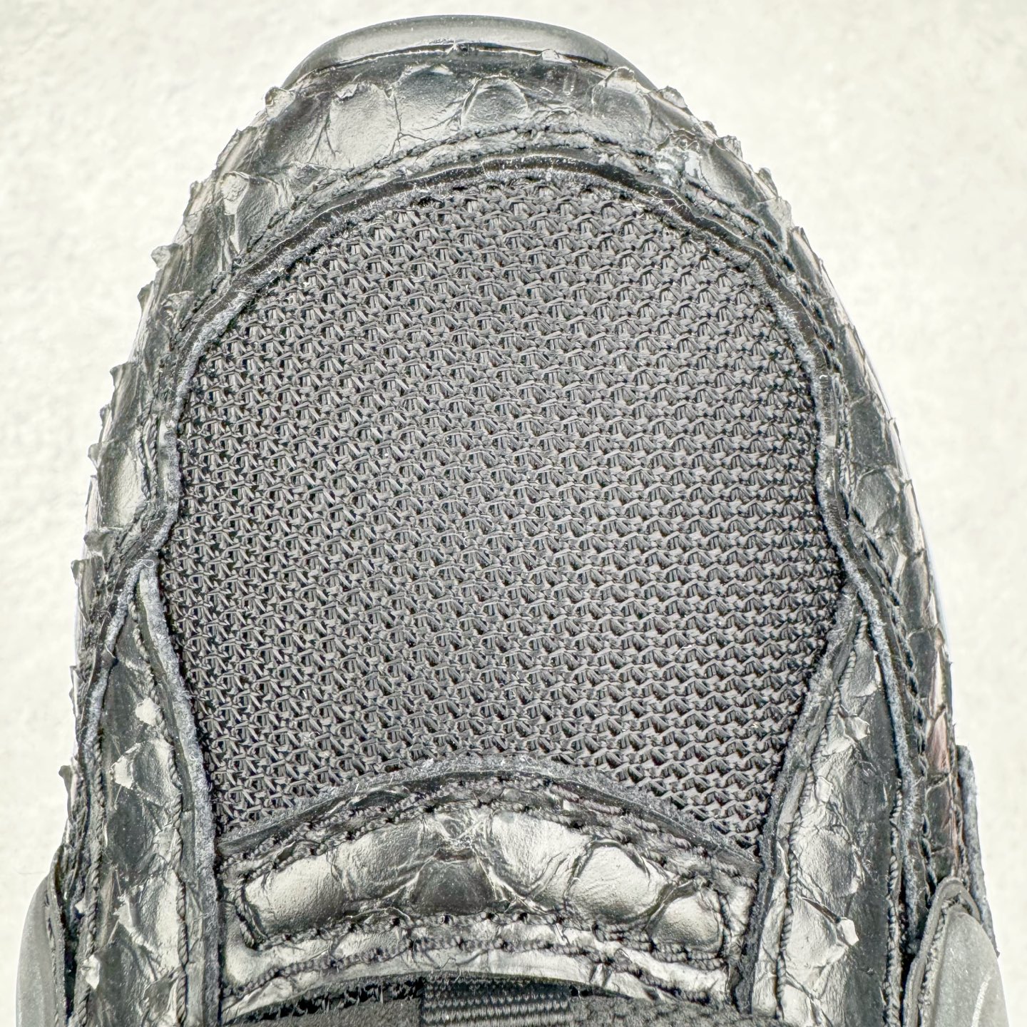 图片[14]-＃ZC总裁 Dior B30 迪奥网眼织物低帮运动休闲鞋 原版开模 海淘专供品质同渠道货源 全套专柜原装配件 该款系列采用黑网色眼织物白和色科技料面精心制 作饰以反光“CD30”图形标志 外格轻盈的刻雕效果橡胶鞋搭底配标志性点的缀提升格调 内弹部力细节塑造想理的舒适穿着体验可与各休式闲造型配搭 彰显尚时现代的运风动范 正常尺码：39 40 41 42 43 44 45-选品中心