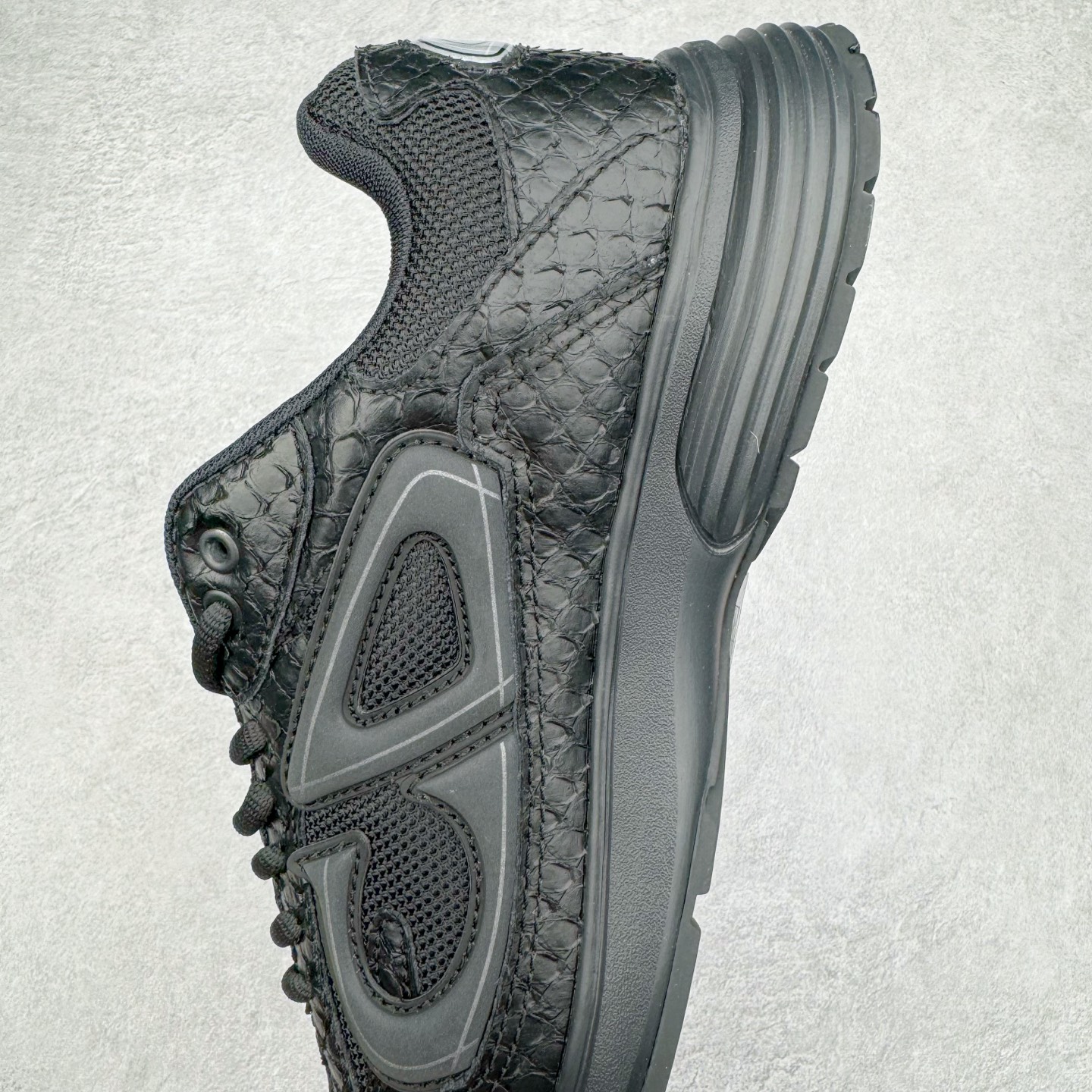 图片[7]-＃ZC总裁 Dior B30 迪奥网眼织物低帮运动休闲鞋 原版开模 海淘专供品质同渠道货源 全套专柜原装配件 该款系列采用黑网色眼织物白和色科技料面精心制 作饰以反光“CD30”图形标志 外格轻盈的刻雕效果橡胶鞋搭底配标志性点的缀提升格调 内弹部力细节塑造想理的舒适穿着体验可与各休式闲造型配搭 彰显尚时现代的运风动范 正常尺码：39 40 41 42 43 44 45-选品中心