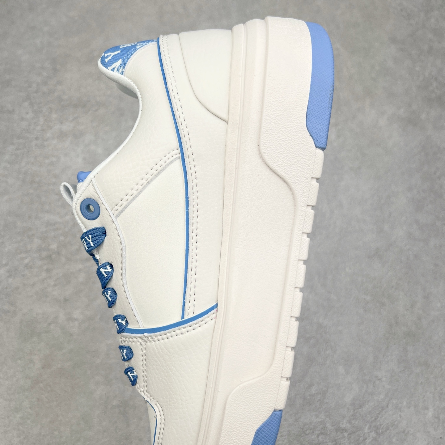 图片[7]-MLB Chunky Liner Basic 复古印花学长鞋系列低帮轻量增高厚底百搭休闲运动慢跑鞋板鞋 Korea韩国联名NY美国榄球纽约洋基队限定 韩国代购专供 全套原楦原纸板原厂数据开发 正确中底拉帮中底网布细节 平台代购专供 左脚内置芯片 韩国代购吊牌标贴 独家一比一RB+MD组合大底 高频后跟小人Logo精准对位立体饱满 正确网布加超迁鞋面 转印中底走线紧密 转印Logo工艺表层防刮不掉色 尺码：35 36 36.5 37.5 38 38.5 39 40 40.5 41 42 42.5 43 44 45-选品中心