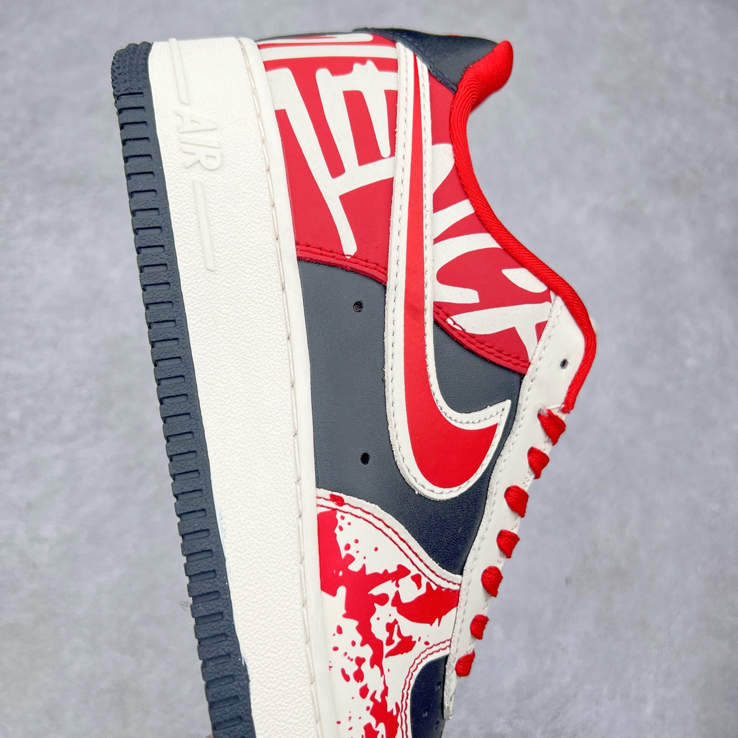 图片[6]-NK Air Force 1´07 Low 空军一号低帮百搭休闲运动板鞋 DF0188-020 柔软、弹性十足的缓震性能和出色的中底设计 横跨复古与现代的外型结合 造就出风靡全球 三十多年的Force 1 直到今天还深受青睐 尺码：36 36.5 37.5 38 38.5 39 40 40.5 41 42 42.5 43 44 44.5 45-选品中心