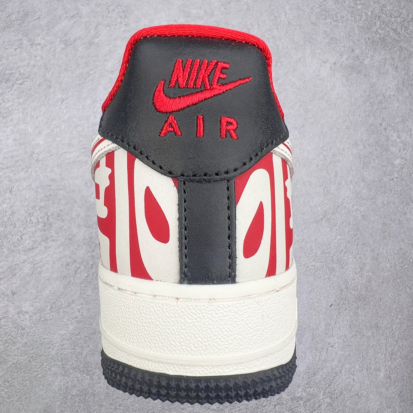 图片[8]-NK Air Force 1´07 Low 空军一号低帮百搭休闲运动板鞋 DF0188-020 柔软、弹性十足的缓震性能和出色的中底设计 横跨复古与现代的外型结合 造就出风靡全球 三十多年的Force 1 直到今天还深受青睐 尺码：36 36.5 37.5 38 38.5 39 40 40.5 41 42 42.5 43 44 44.5 45-选品中心