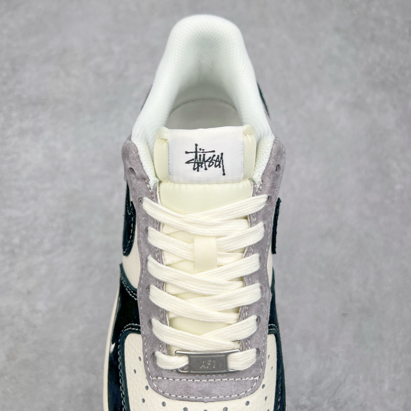 图片[5]-NK Air Force 1´07 Low 空军一号低帮百搭休闲运动板鞋 XZ6188-363 柔软、弹性十足的缓震性能和出色的中底设计 横跨复古与现代的外型结合 造就出风靡全球 三十多年的Force 1 直到今天还深受青睐 尺码：36 36.5 37.5 38 38.5 39 40 40.5 41 42 42.5 43 44 44.5 45-选品中心