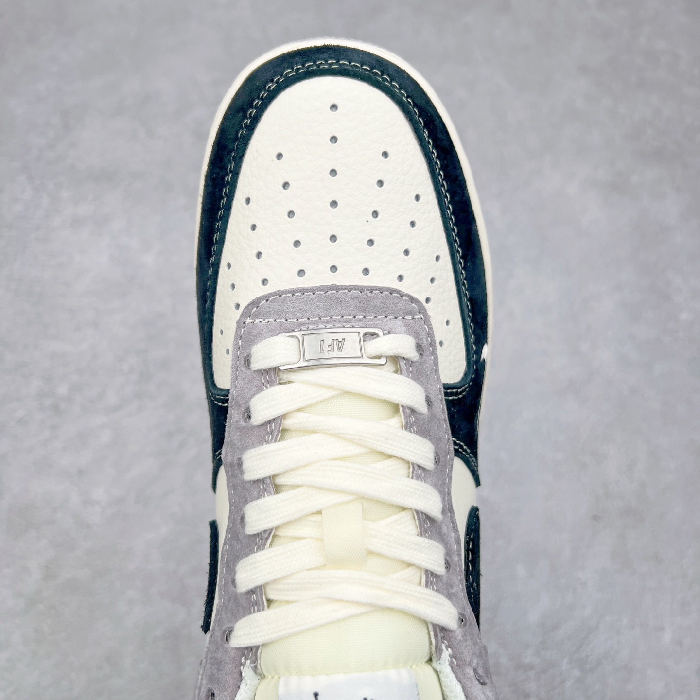 图片[4]-NK Air Force 1´07 Low 空军一号低帮百搭休闲运动板鞋 XZ6188-363 柔软、弹性十足的缓震性能和出色的中底设计 横跨复古与现代的外型结合 造就出风靡全球 三十多年的Force 1 直到今天还深受青睐 尺码：36 36.5 37.5 38 38.5 39 40 40.5 41 42 42.5 43 44 44.5 45-选品中心