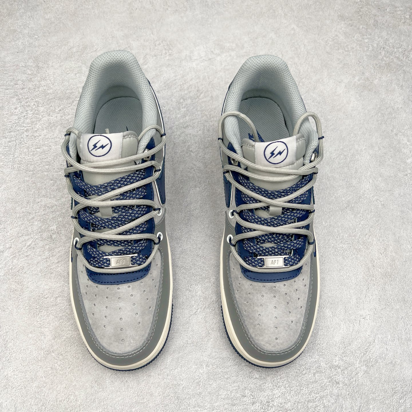 图片[2]-NK Air Force 1´07 Low 空军一号低帮百搭休闲运动板鞋 SJ1198-111 柔软、弹性十足的缓震性能和出色的中底设计 横跨复古与现代的外型结合 造就出风靡全球 三十多年的Force 1 直到今天还深受青睐 尺码：36 36.5 37.5 38 38.5 39 40 40.5 41 42 42.5 43 44 44.5 45-选品中心