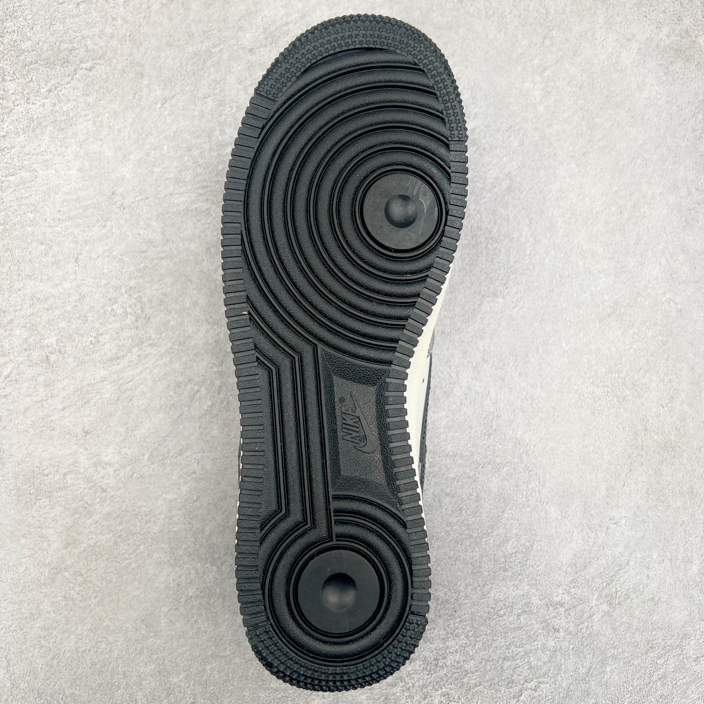 图片[9]-NK Air Force 1´07 Low 空军一号低帮百搭休闲运动板鞋 BX5815-535 柔软、弹性十足的缓震性能和出色的中底设计 横跨复古与现代的外型结合 造就出风靡全球 三十多年的Force 1 直到今天还深受青睐 尺码：36 36.5 37.5 38 38.5 39 40 40.5 41 42 42.5 43 44 44.5 45-选品中心