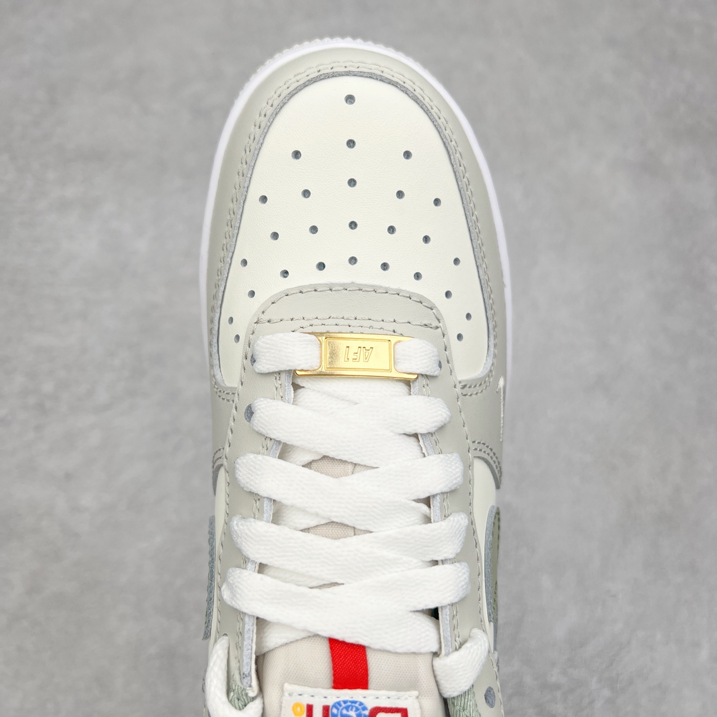 图片[4]-NK Air Force 1´07 Low 空军一号低帮百搭休闲运动板鞋 柔软、弹性十足的缓震性能和出色的中底设计 横跨复古与现代的外型结合 造就出风靡全球 三十多年的Force 1 直到今天还深受青睐 尺码：36 36.5 37.5 38 38.5 39 40 40.5 41 42 42.5 43 44 44.5 45-选品中心