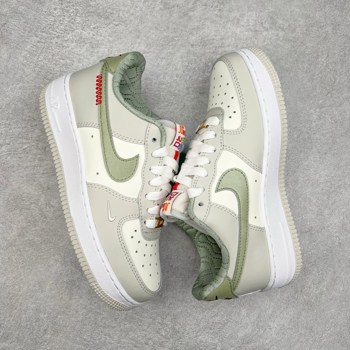 图片[3]-NK Air Force 1´07 Low 空军一号低帮百搭休闲运动板鞋 柔软、弹性十足的缓震性能和出色的中底设计 横跨复古与现代的外型结合 造就出风靡全球 三十多年的Force 1 直到今天还深受青睐 尺码：36 36.5 37.5 38 38.5 39 40 40.5 41 42 42.5 43 44 44.5 45-选品中心