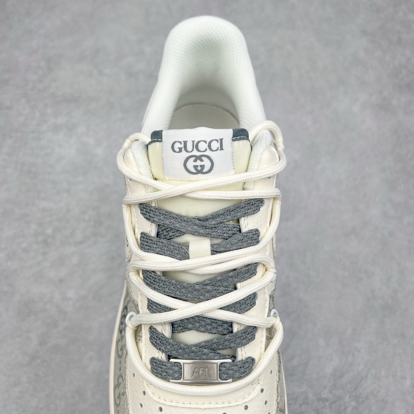 图片[5]-NK Air Force 1´07 Low 空军一号低帮百搭休闲运动板鞋 SJ1198-105 柔软、弹性十足的缓震性能和出色的中底设计 横跨复古与现代的外型结合 造就出风靡全球 三十多年的Force 1 直到今天还深受青睐 尺码：36 36.5 37.5 38 38.5 39 40 40.5 41 42 42.5 43 44 44.5 45-选品中心