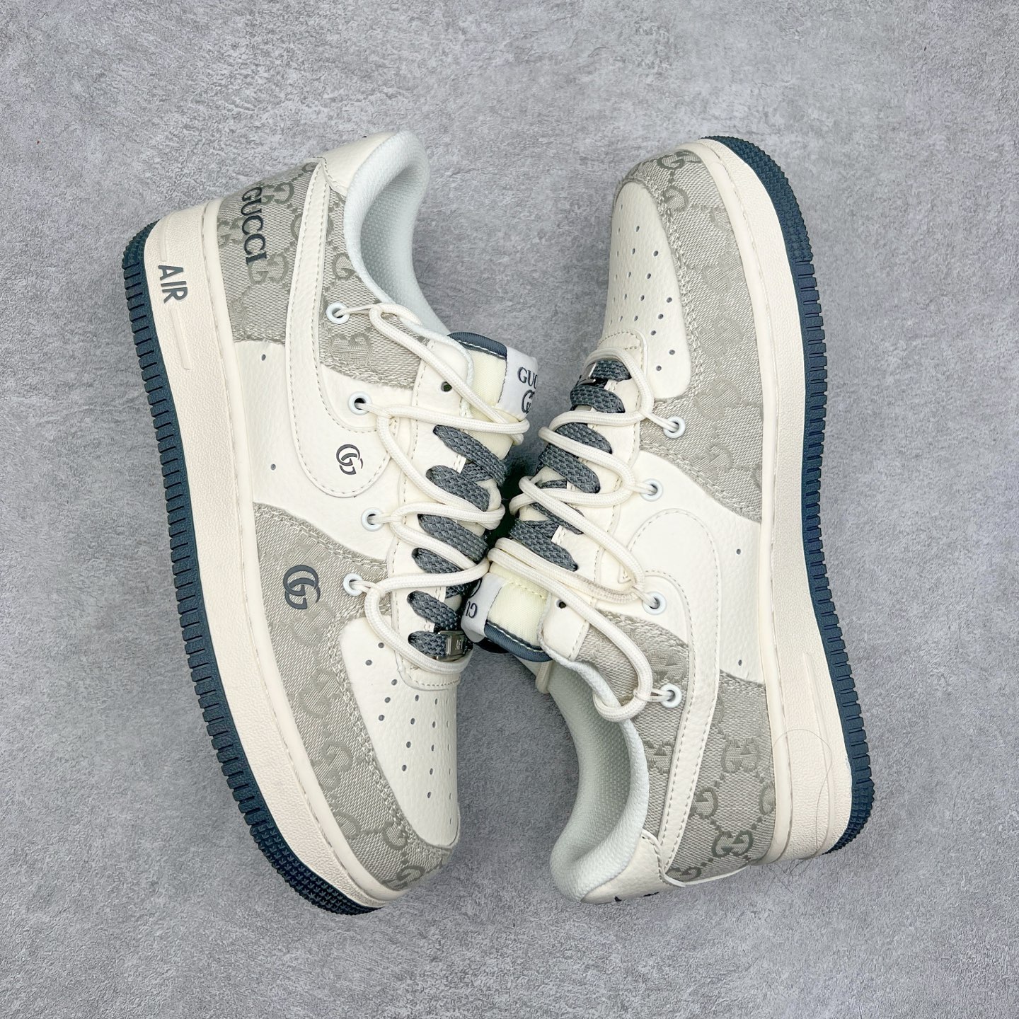 图片[3]-NK Air Force 1´07 Low 空军一号低帮百搭休闲运动板鞋 SJ1198-105 柔软、弹性十足的缓震性能和出色的中底设计 横跨复古与现代的外型结合 造就出风靡全球 三十多年的Force 1 直到今天还深受青睐 尺码：36 36.5 37.5 38 38.5 39 40 40.5 41 42 42.5 43 44 44.5 45-选品中心