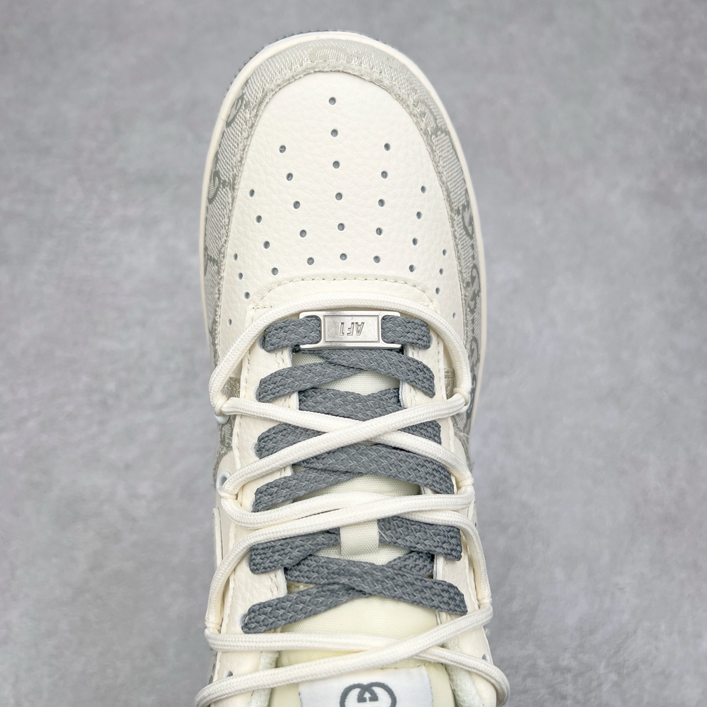 图片[4]-NK Air Force 1´07 Low 空军一号低帮百搭休闲运动板鞋 SJ1198-105 柔软、弹性十足的缓震性能和出色的中底设计 横跨复古与现代的外型结合 造就出风靡全球 三十多年的Force 1 直到今天还深受青睐 尺码：36 36.5 37.5 38 38.5 39 40 40.5 41 42 42.5 43 44 44.5 45-选品中心