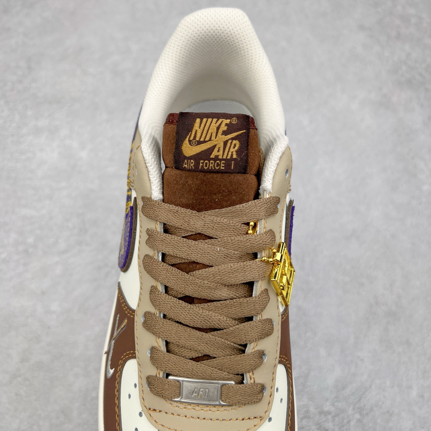 图片[5]-NK Air Force 1´07 Low 空军一号低帮百搭休闲运动板鞋 LJ2288-111 柔软、弹性十足的缓震性能和出色的中底设计 横跨复古与现代的外型结合 造就出风靡全球 三十多年的Force 1 直到今天还深受青睐 尺码：36 36.5 37.5 38 38.5 39 40 40.5 41 42 42.5 43 44 44.5 45-选品中心