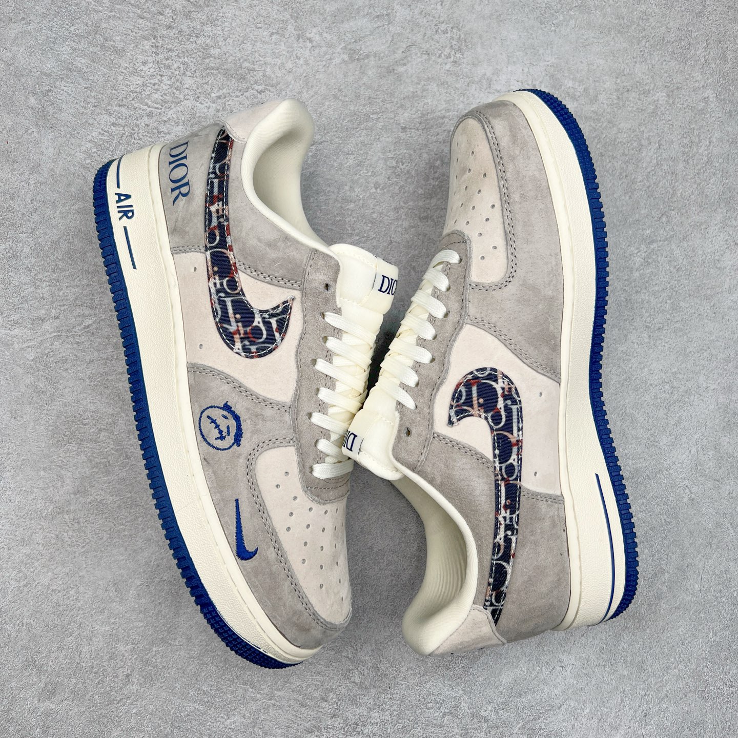 图片[3]-NK Air Force 1´07 Low 空军一号低帮百搭休闲运动板鞋 KK1988-044 柔软、弹性十足的缓震性能和出色的中底设计 横跨复古与现代的外型结合 造就出风靡全球 三十多年的Force 1 直到今天还深受青睐 尺码：36 36.5 37.5 38 38.5 39 40 40.5 41 42 42.5 43 44 44.5 45-选品中心