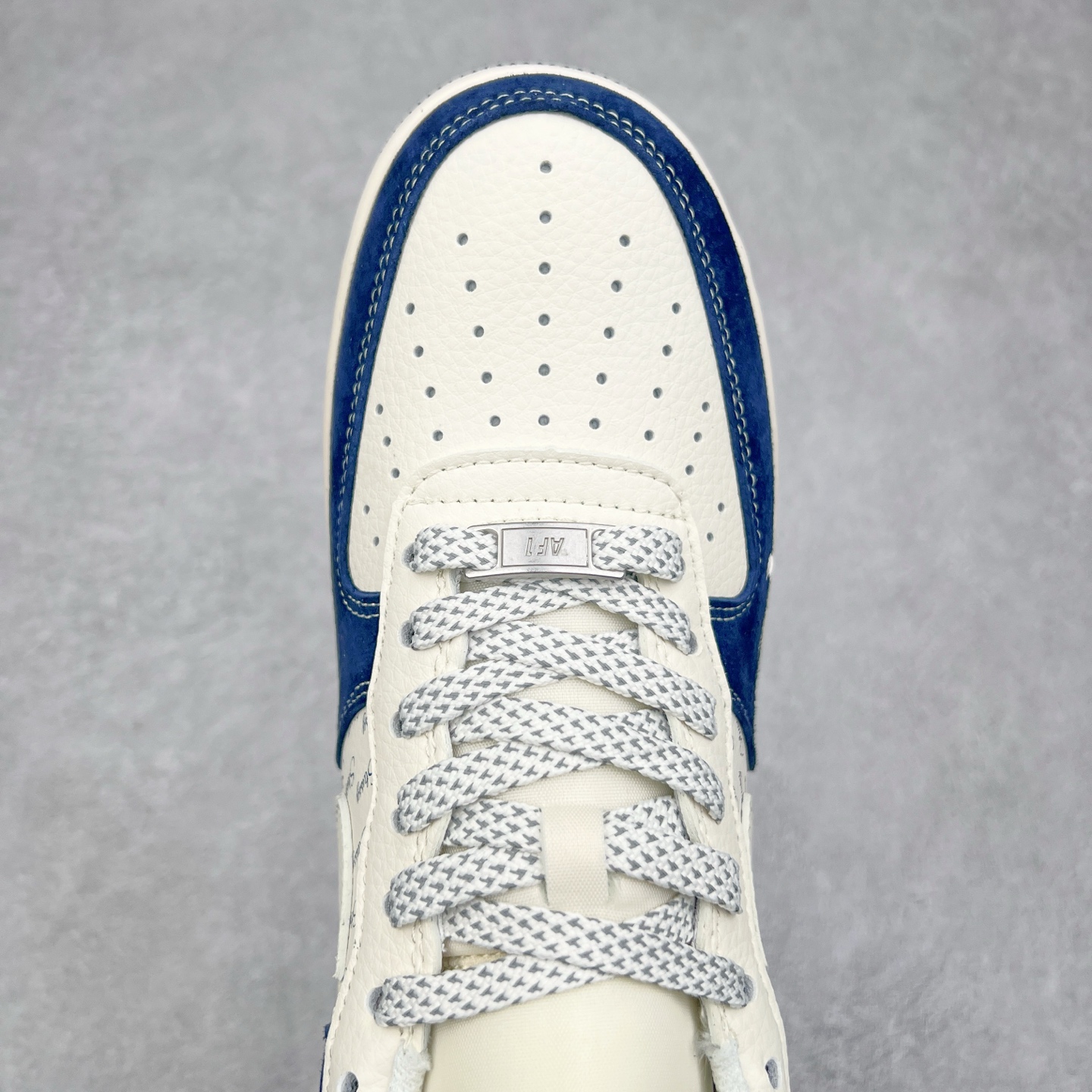 图片[4]-NK Air Force 1´07 Low 空军一号低帮百搭休闲运动板鞋 XZ6188-673 柔软、弹性十足的缓震性能和出色的中底设计 横跨复古与现代的外型结合 造就出风靡全球 三十多年的Force 1 直到今天还深受青睐 尺码：36 36.5 37.5 38 38.5 39 40 40.5 41 42 42.5 43 44 44.5 45-选品中心