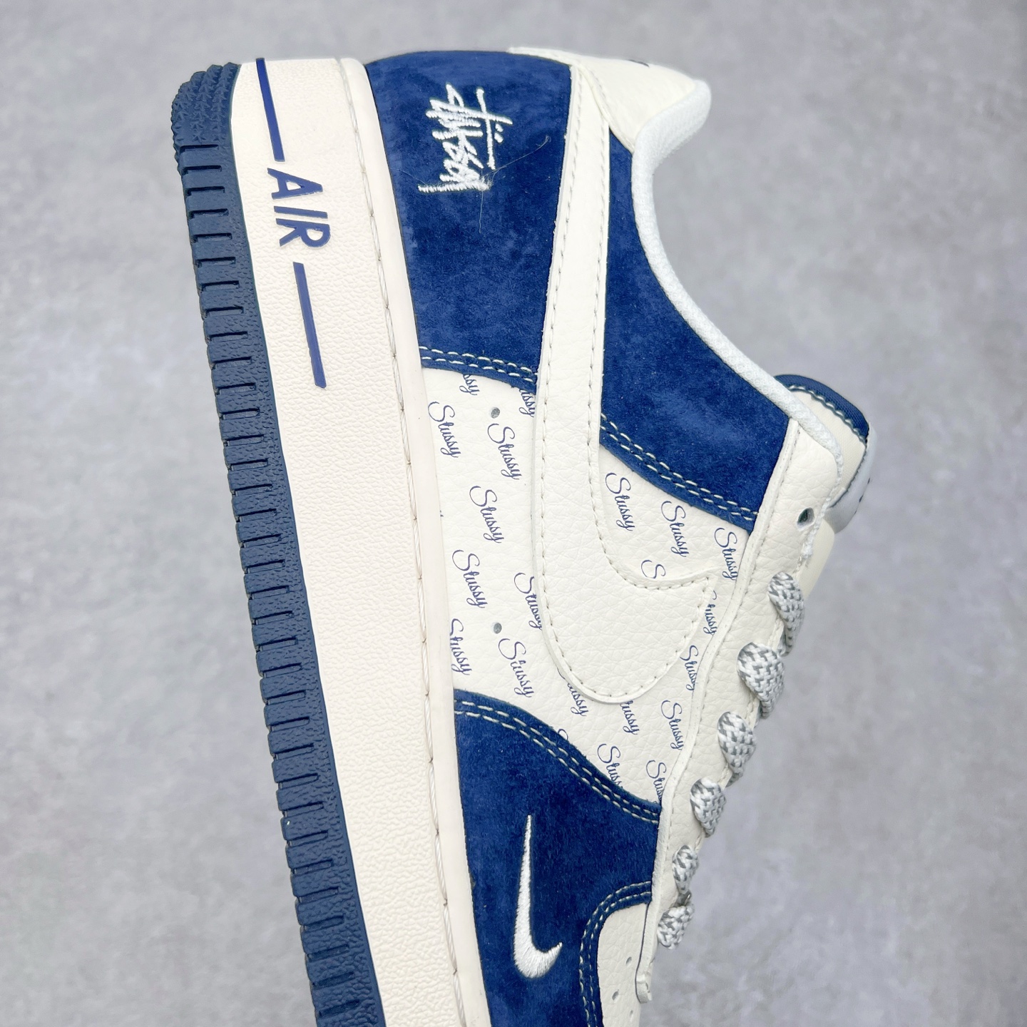 图片[6]-NK Air Force 1´07 Low 空军一号低帮百搭休闲运动板鞋 XZ6188-673 柔软、弹性十足的缓震性能和出色的中底设计 横跨复古与现代的外型结合 造就出风靡全球 三十多年的Force 1 直到今天还深受青睐 尺码：36 36.5 37.5 38 38.5 39 40 40.5 41 42 42.5 43 44 44.5 45-选品中心