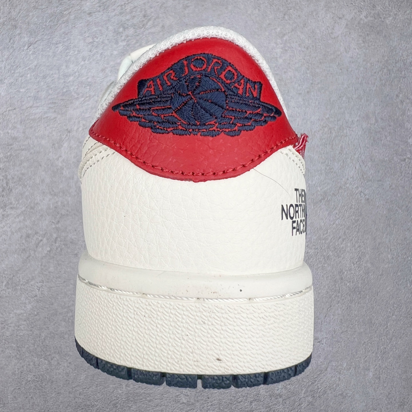 图片[8]-TS x Air Jordan AJ1 Low 倒钩低帮联名定制配色 DIY6188-003 原厂内置气垫魔块 A模大底 头层小牛皮 鞋舌AJ原厂专用牛津布+AJ专用反口珍珠布+原厂无杂质高弹内里海棉+特殊封边弹力鞋带 尺码：36 36.5 37.5 38 38.5 39 40 40.5 41 42 42.5 43 44 44.5 45 46 47.5-选品中心