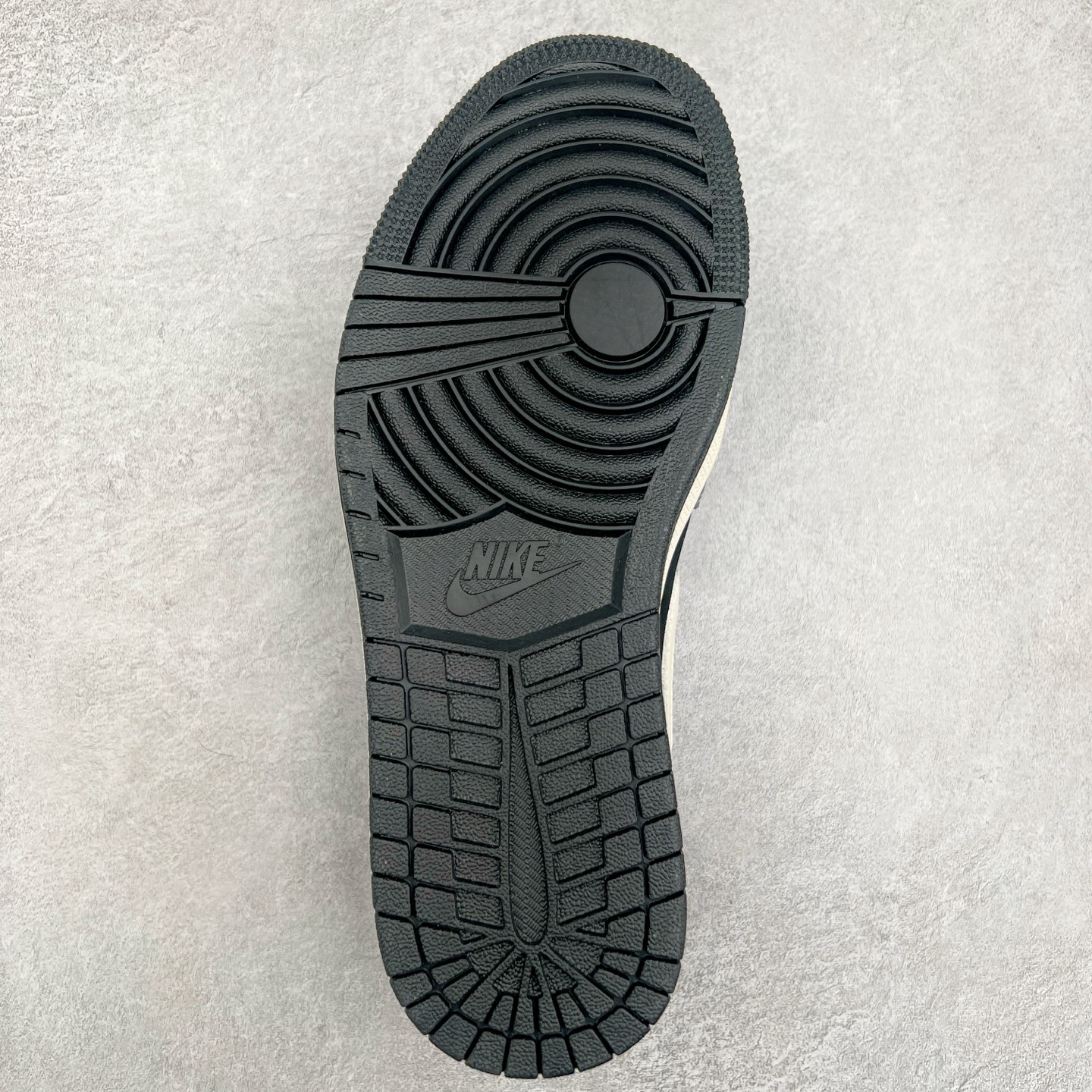 图片[9]-Air Jordan AJ1 Low 低帮定制 XX3318-510 原厂内置气垫魔块 A模大底 头层小牛皮 鞋舌AJ原厂专用牛津布+AJ专用反口珍珠布+原厂无杂质高弹内里海棉+特殊封边弹力鞋带 尺码：36 36.5 37.5 38 38.5 39 40 40.5 41 42 42.5 43 44 44.5 45 46 47.5-选品中心