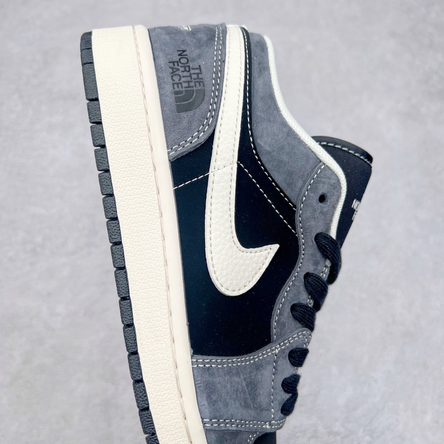 图片[6]-Air Jordan AJ1 Low 低帮定制 XX3318-510 原厂内置气垫魔块 A模大底 头层小牛皮 鞋舌AJ原厂专用牛津布+AJ专用反口珍珠布+原厂无杂质高弹内里海棉+特殊封边弹力鞋带 尺码：36 36.5 37.5 38 38.5 39 40 40.5 41 42 42.5 43 44 44.5 45 46 47.5-选品中心