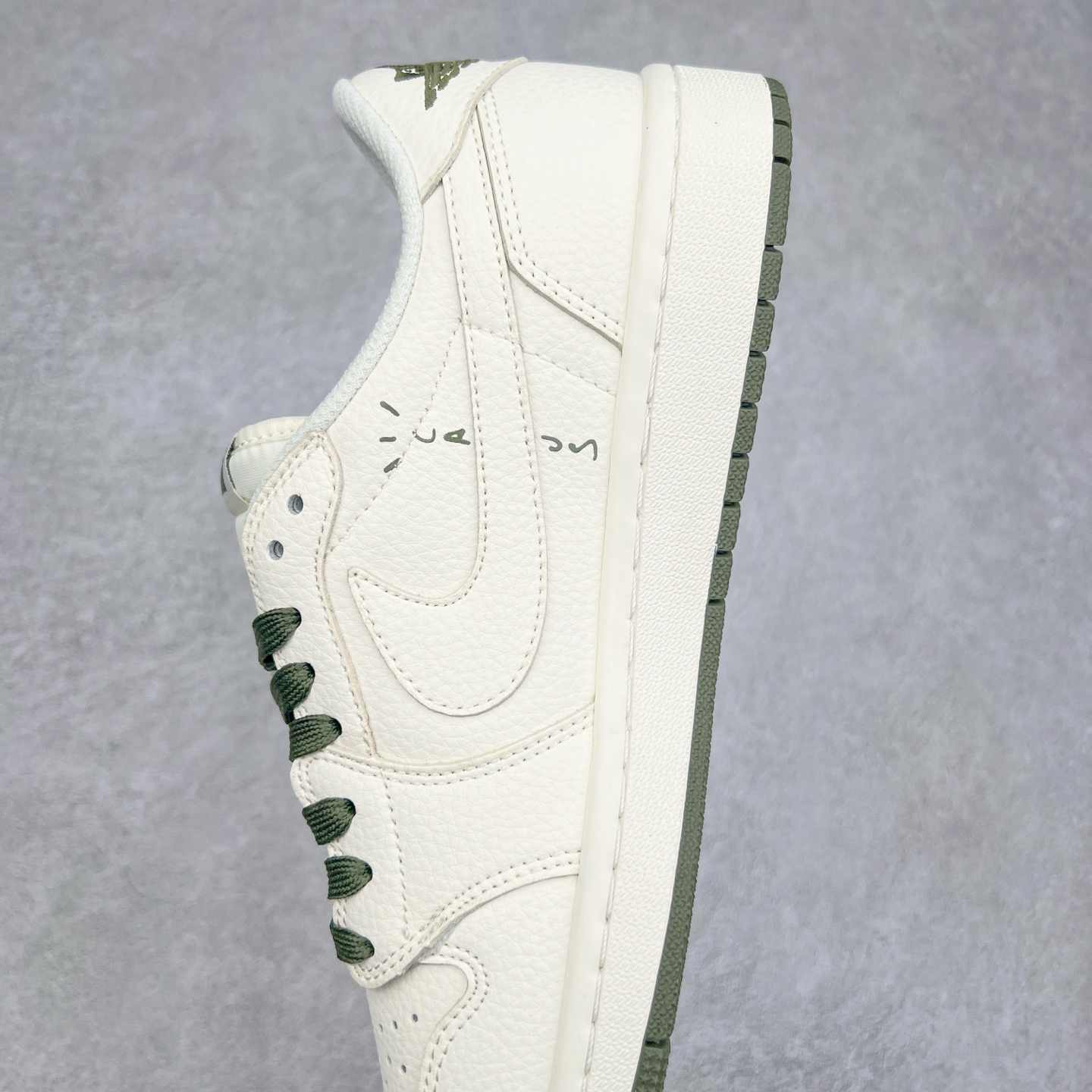 图片[7]-TS x Air Jordan AJ1 Low 倒钩低帮联名定制配色 DIY6188-005 原厂内置气垫魔块 A模大底 头层小牛皮 鞋舌AJ原厂专用牛津布+AJ专用反口珍珠布+原厂无杂质高弹内里海棉+特殊封边弹力鞋带 尺码：36 36.5 37.5 38 38.5 39 40 40.5 41 42 42.5 43 44 44.5 45 46 47.5-选品中心