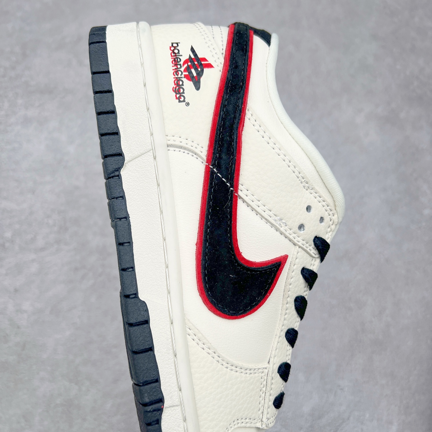 图片[6]-NK Dunk Low 定制配色 LW1818-110 大厂出品 极力推荐 原装头层材料 独家版型蒸餾加工帶來的是更好的视觉和脚感体验大厂纯原品质出货 清洁度 电绣工艺 皮料切割干净无任何毛边 细节完美 尺码：36 36.5 37.5 38 38.5 39 40 40.5 41 42 42.5 43 44 44.5 45-选品中心