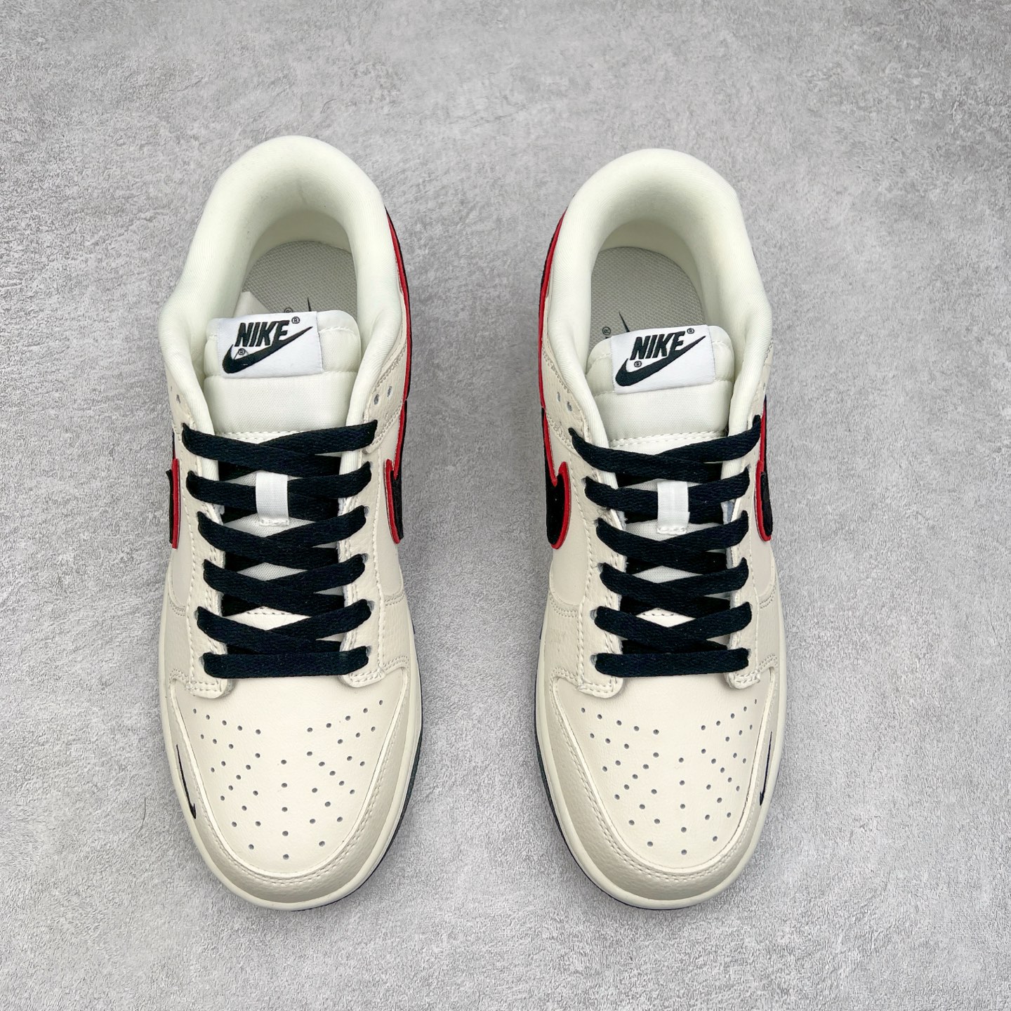 图片[2]-NK Dunk Low 定制配色 LW1818-110 大厂出品 极力推荐 原装头层材料 独家版型蒸餾加工帶來的是更好的视觉和脚感体验大厂纯原品质出货 清洁度 电绣工艺 皮料切割干净无任何毛边 细节完美 尺码：36 36.5 37.5 38 38.5 39 40 40.5 41 42 42.5 43 44 44.5 45-选品中心