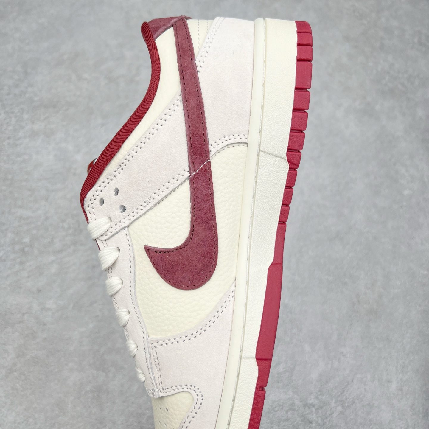 图片[7]-NK Dunk Low 定制配色 KK1333-031 大厂出品 极力推荐 原装头层材料 独家版型蒸餾加工帶來的是更好的视觉和脚感体验大厂纯原品质出货 清洁度 电绣工艺 皮料切割干净无任何毛边 细节完美 尺码：36 36.5 37.5 38 38.5 39 40 40.5 41 42 42.5 43 44 44.5 45-选品中心