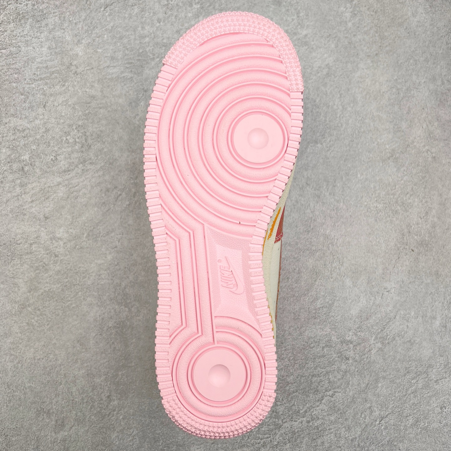 图片[9]-NK Air Force 1´07 Low 空军一号低帮百搭休闲运动板鞋 BD7700-666 柔软、弹性十足的缓震性能和出色的中底设计 横跨复古与现代的外型结合 造就出风靡全球 三十多年的Force 1 直到今天还深受青睐 尺码：36 36.5 37.5 38 38.5 39 40 40.5 41 42 42.5 43 44 44.5 45-选品中心